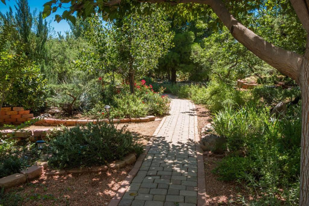 Kapila Gardens Family Retreat w/ private pool