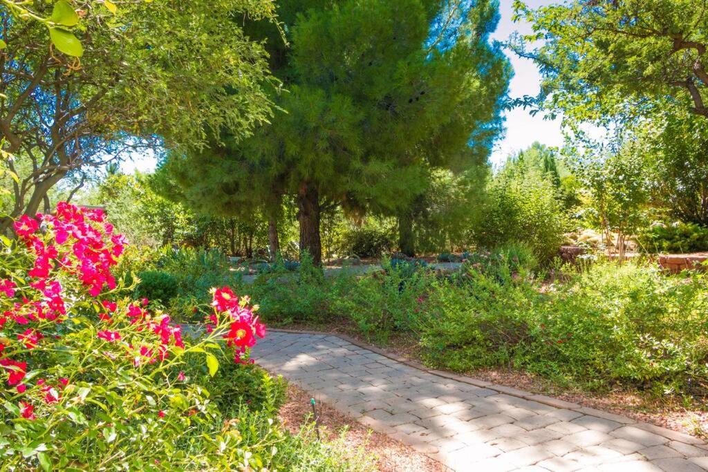 Kapila Gardens Family Retreat w/ private pool