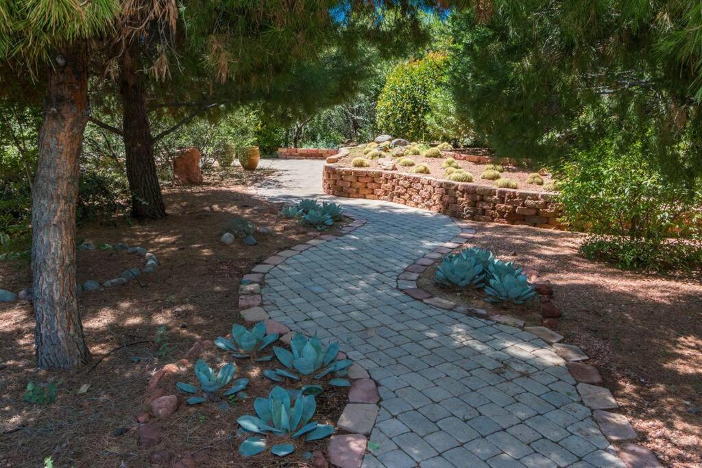 Kapila Gardens Family Retreat w/ private pool