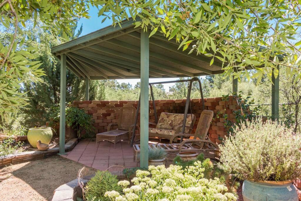 Kapila Gardens Family Retreat w/ private pool