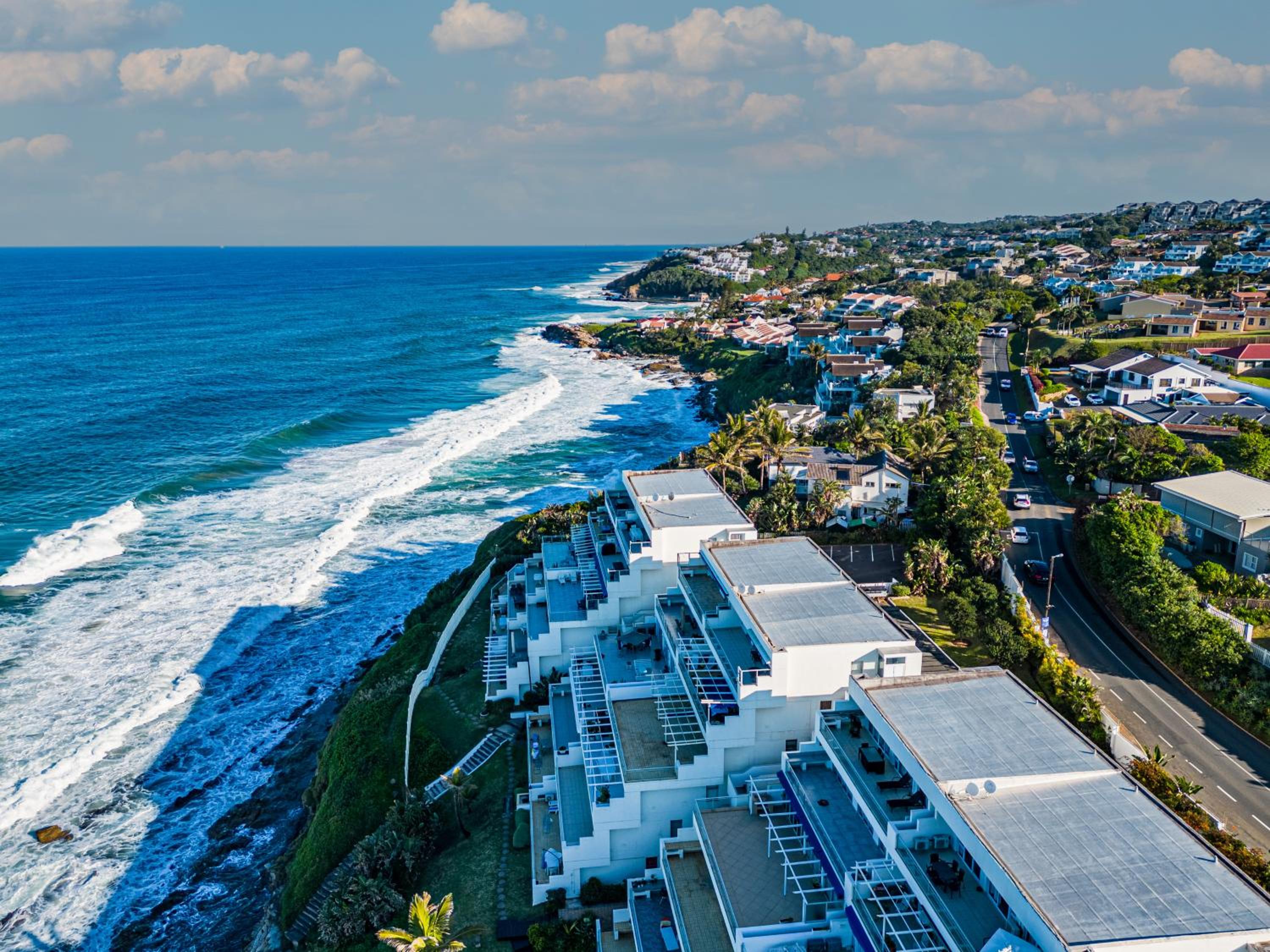 Hotel Modern Beach Front Apartment
