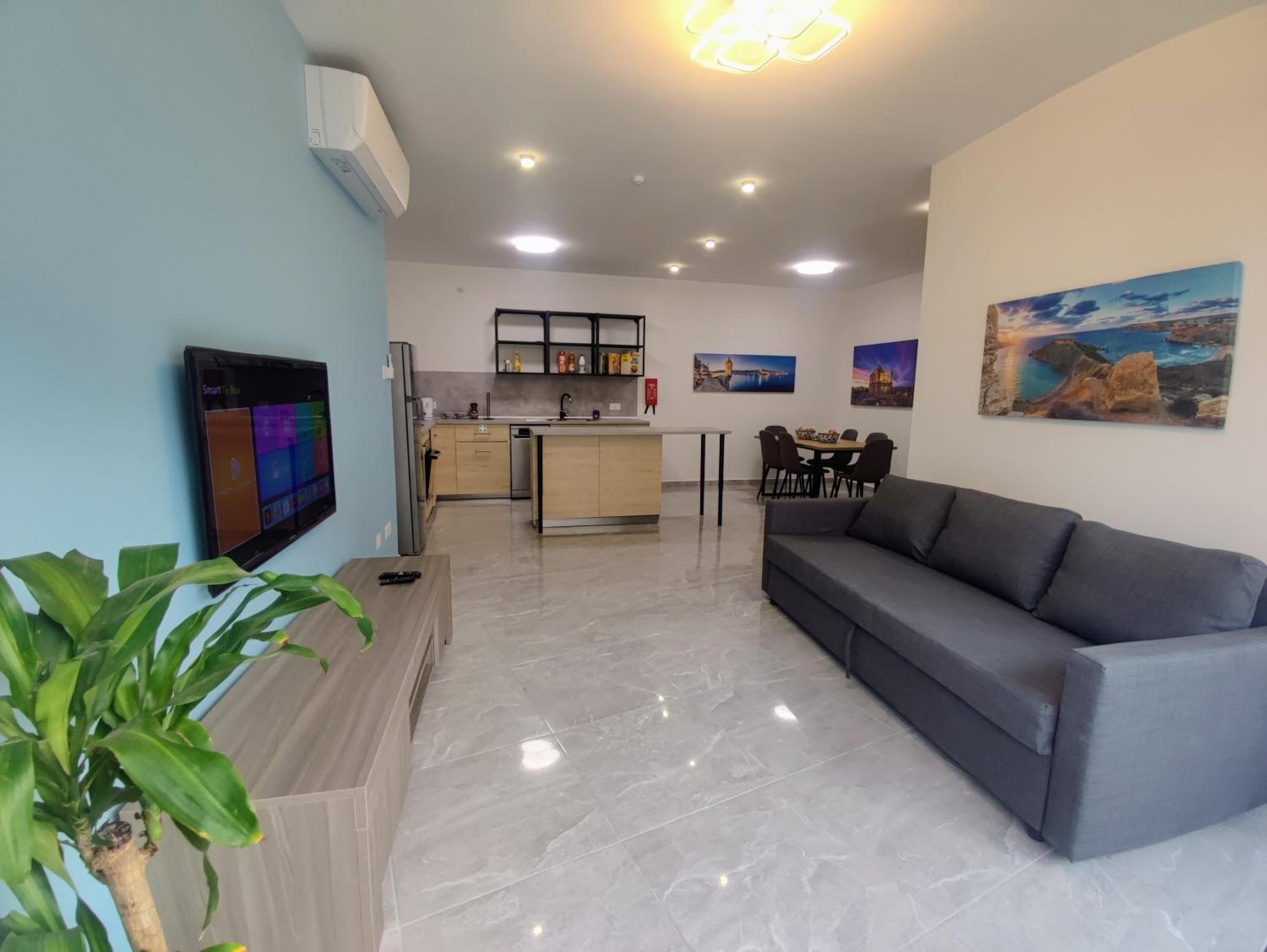 Deggies Apartments - spacious, modern apartment! photo 4
