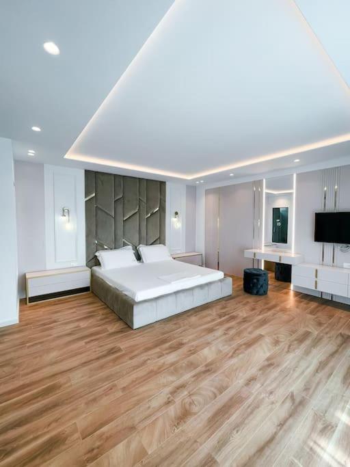 Palmera VIP Vila