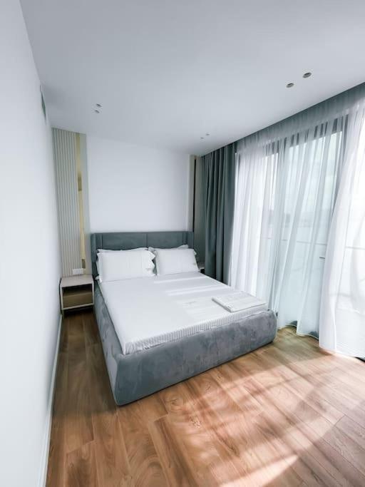 Palmera VIP Vila