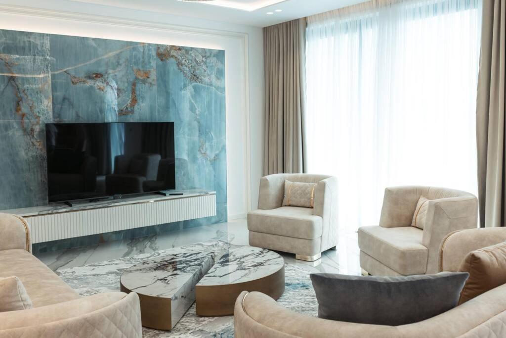 Palmera VIP Vila