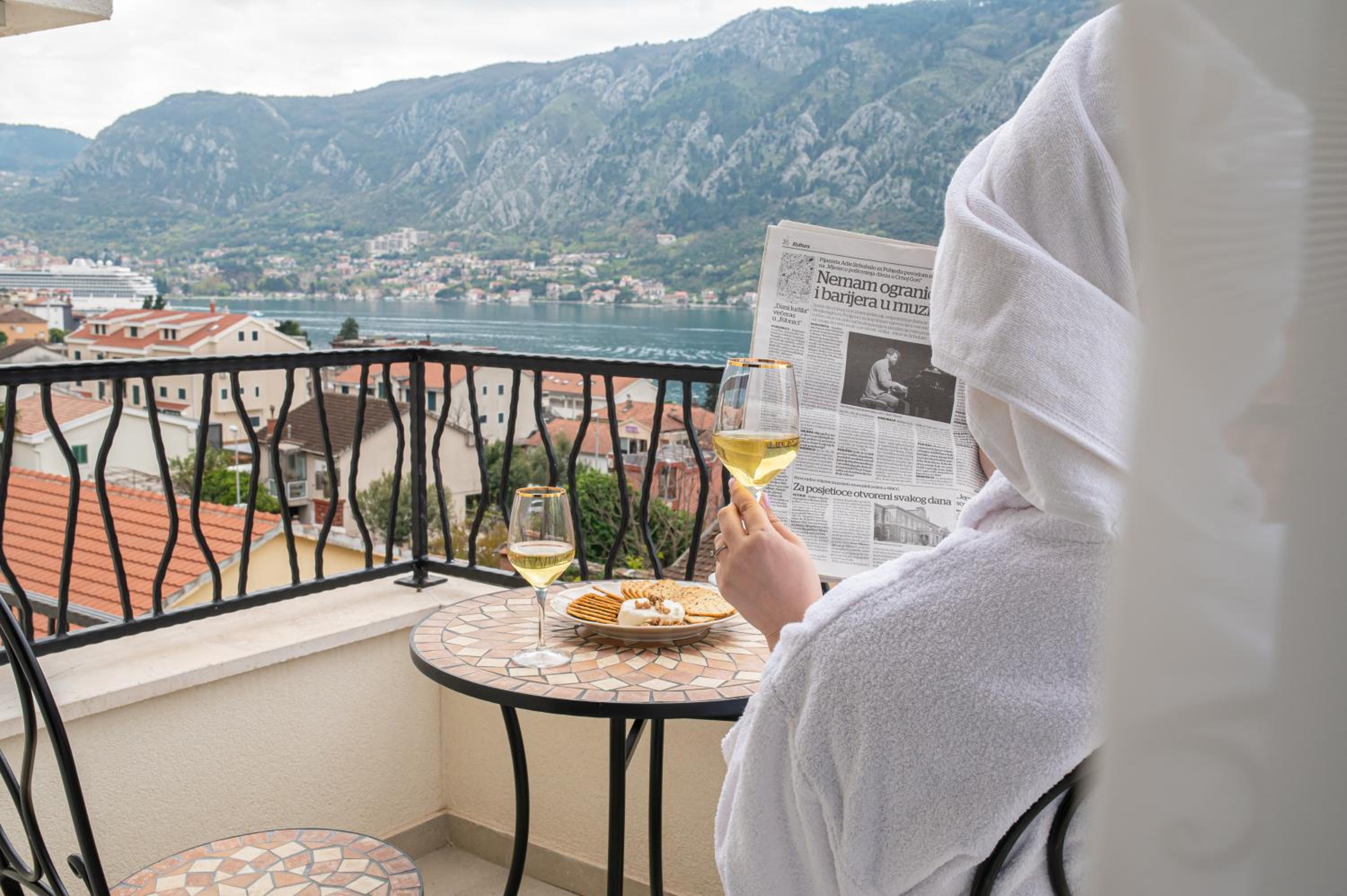 Enyana Luxury Suites