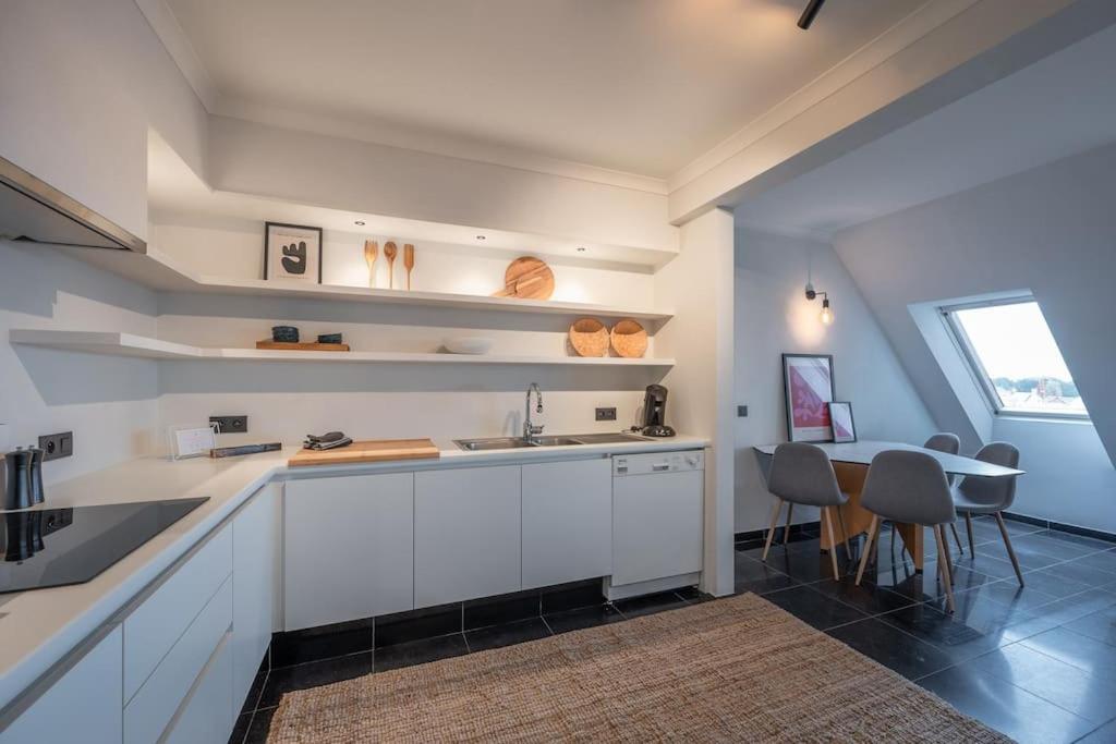 Morgenzon stijlvol appartement met garage, Knokke