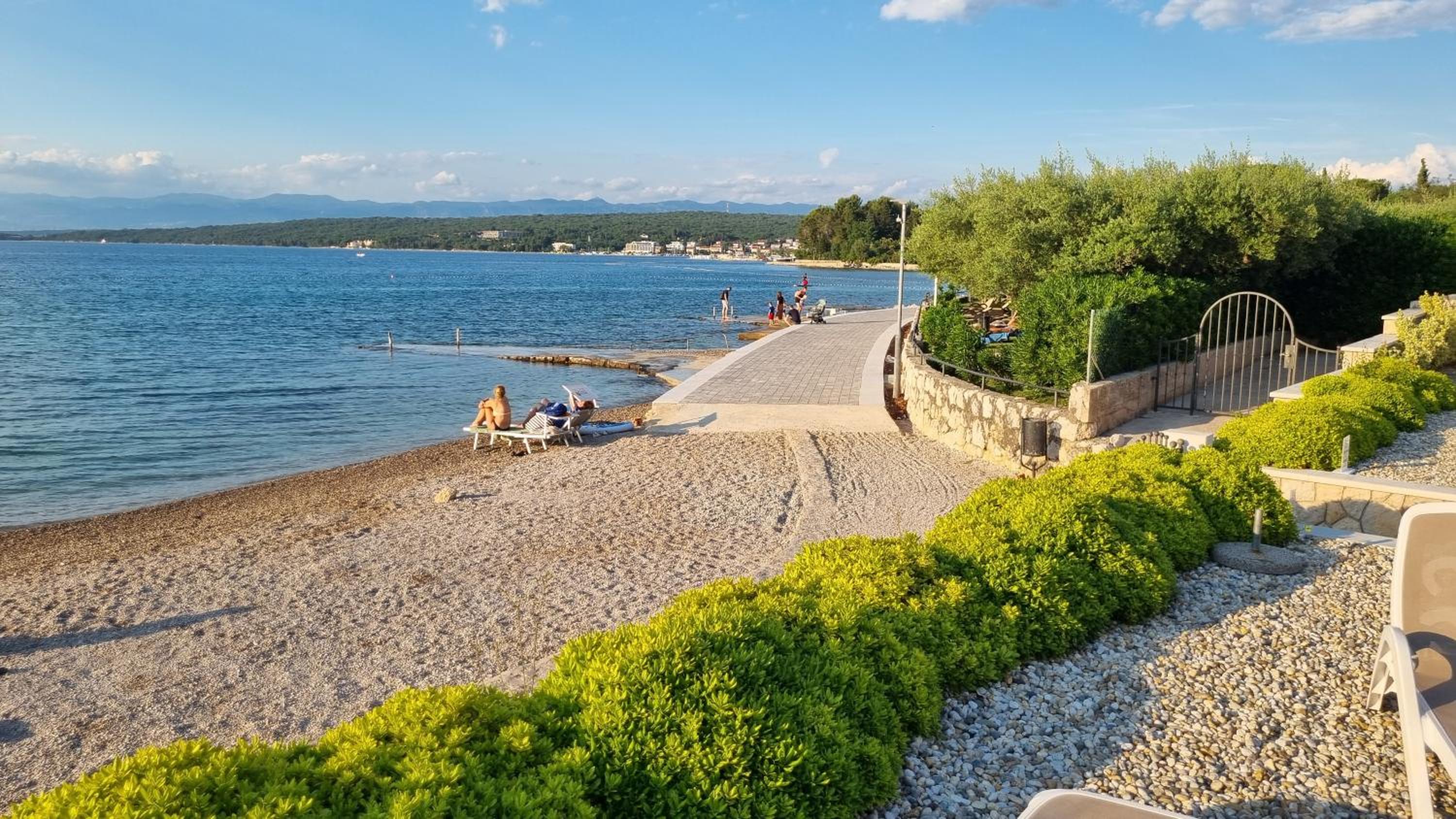 Premium Apartment Darja - Malinska - with heated pool view 5