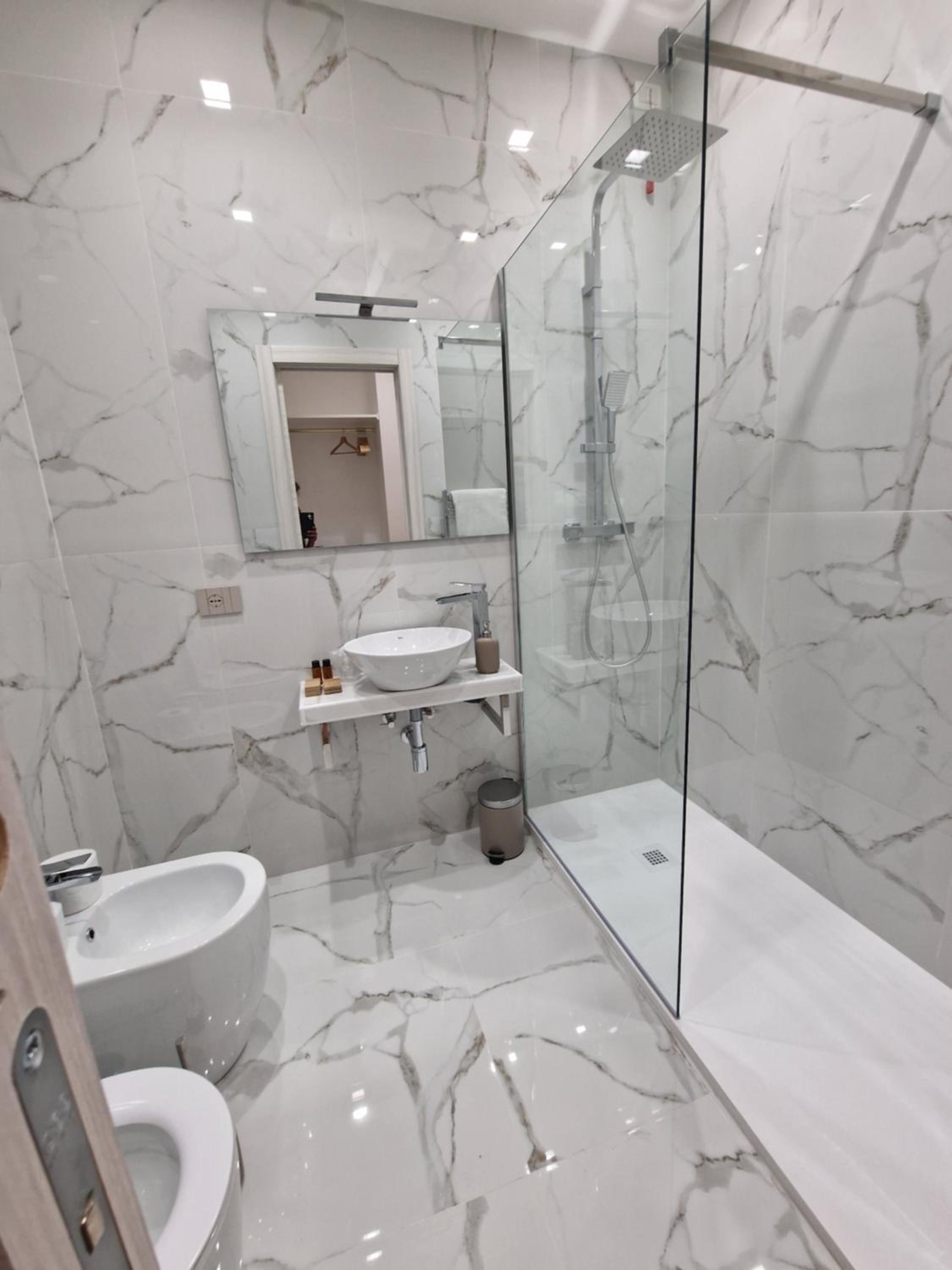 Cuma Suites