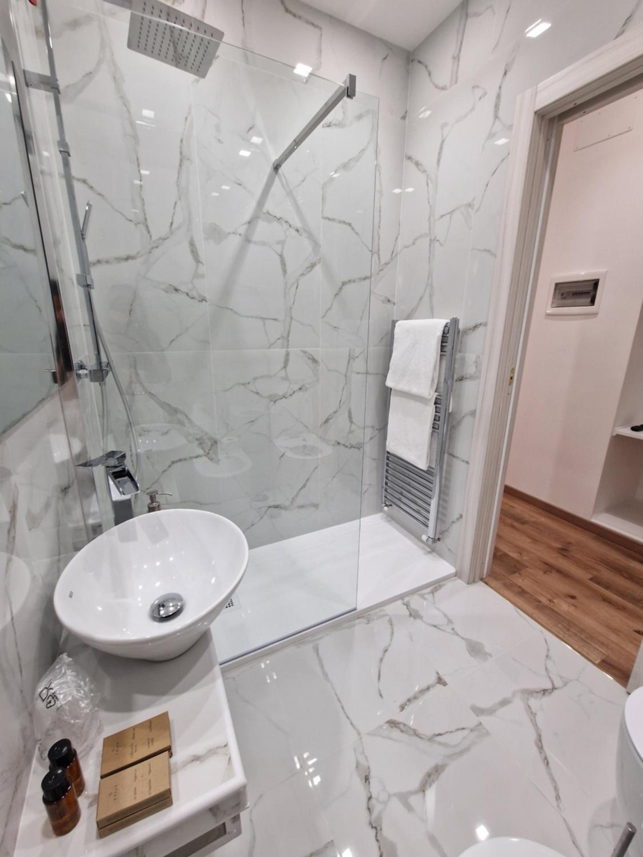 Cuma Suites