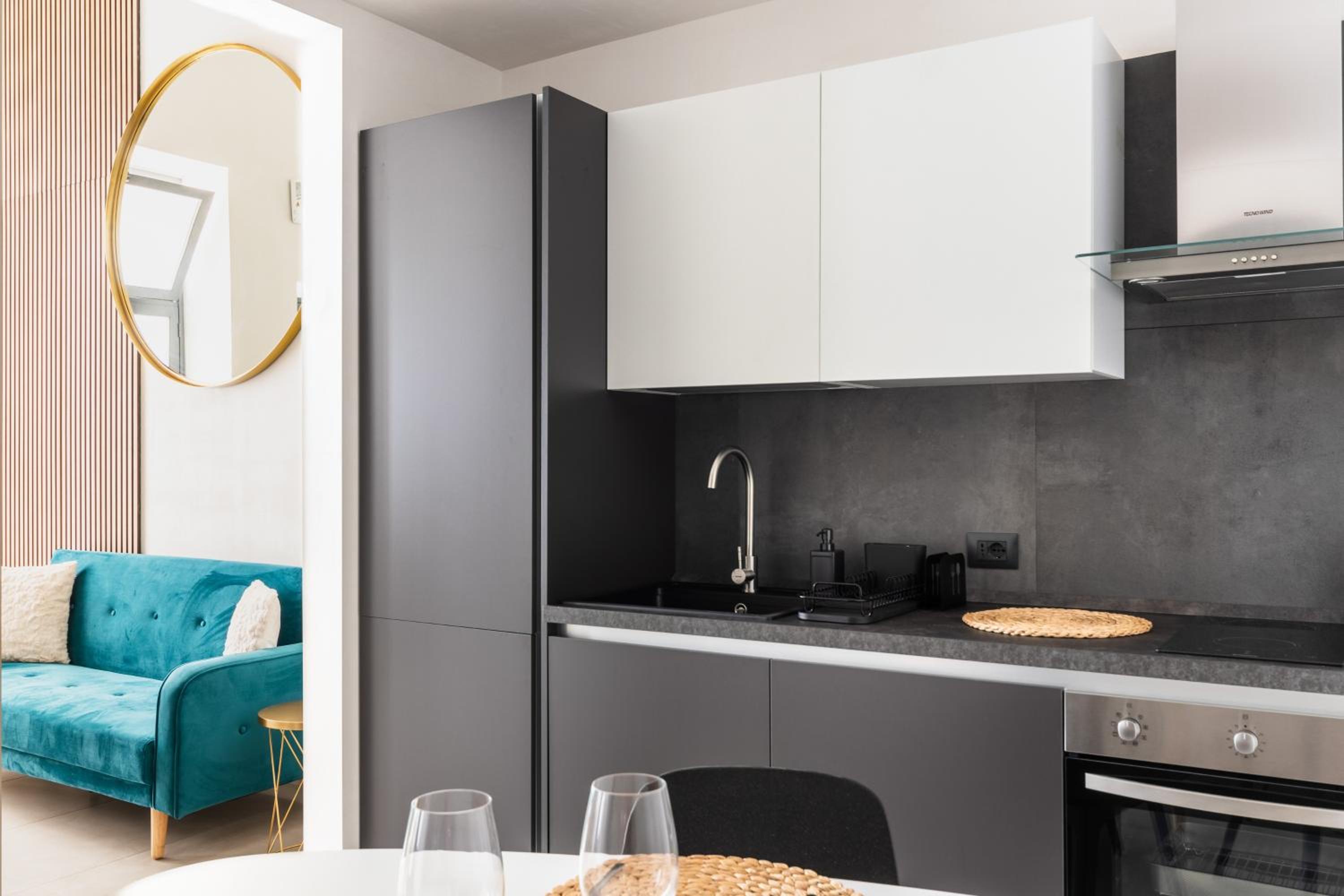 Lior Apartment