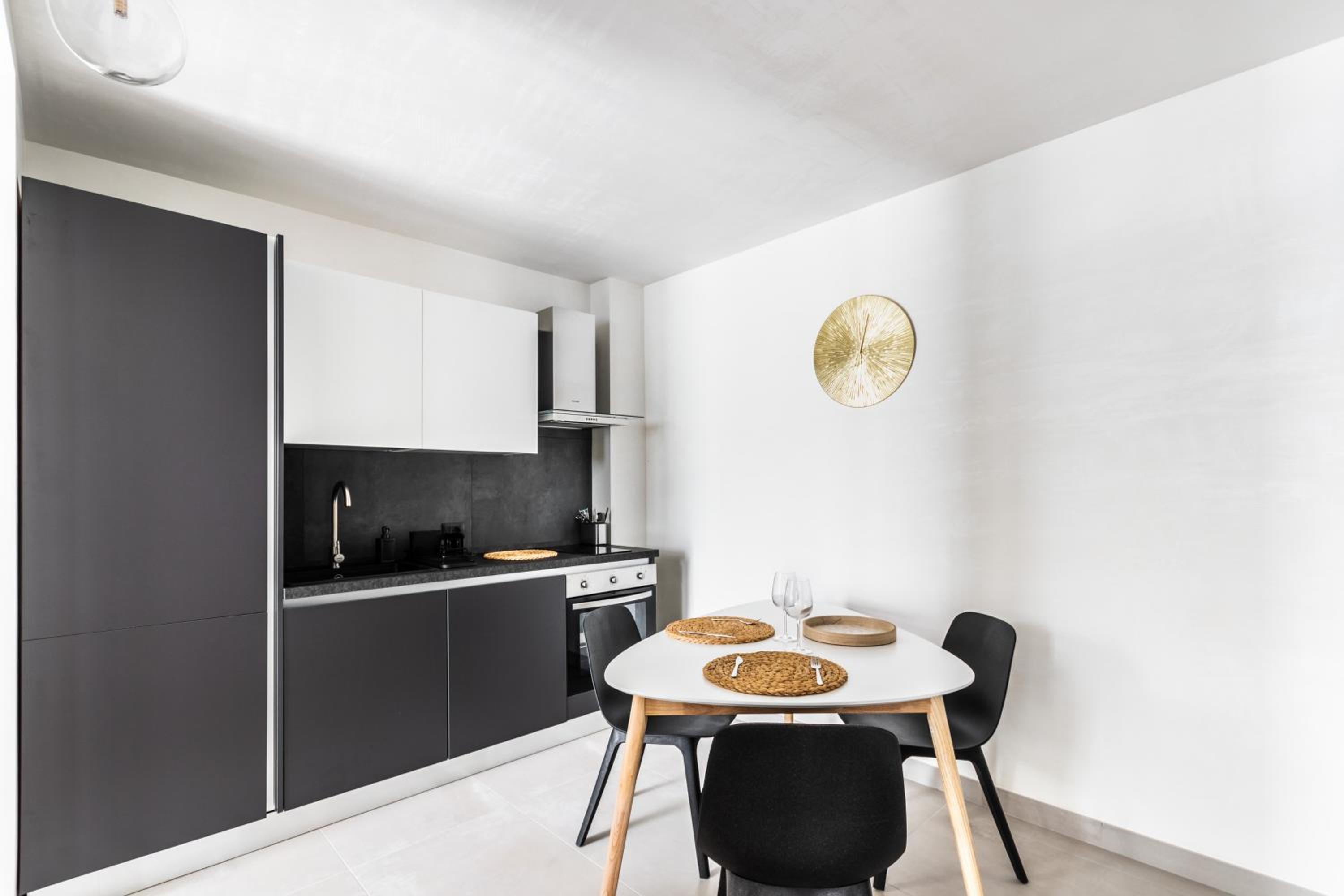 Lior Apartment