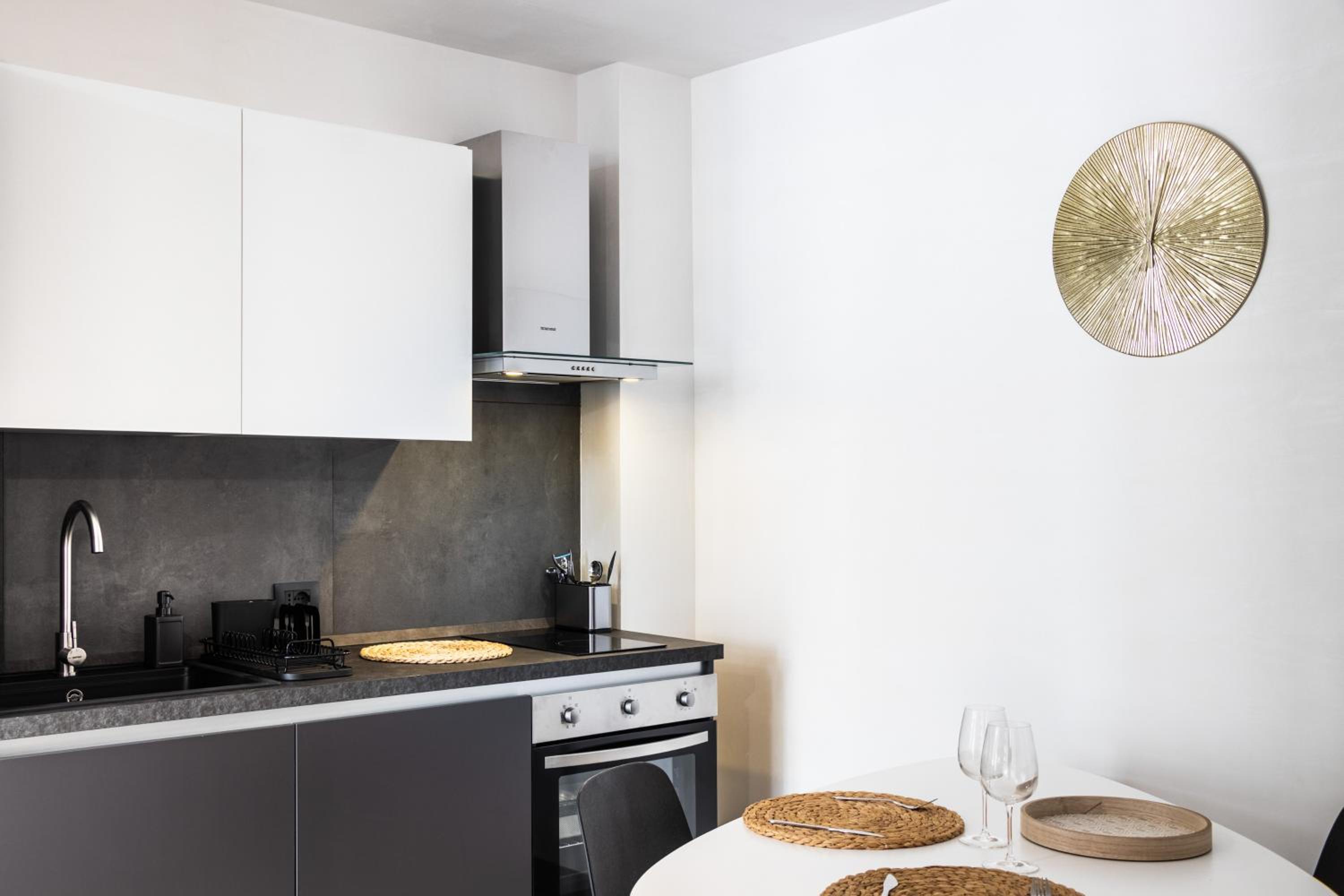 Lior Apartment