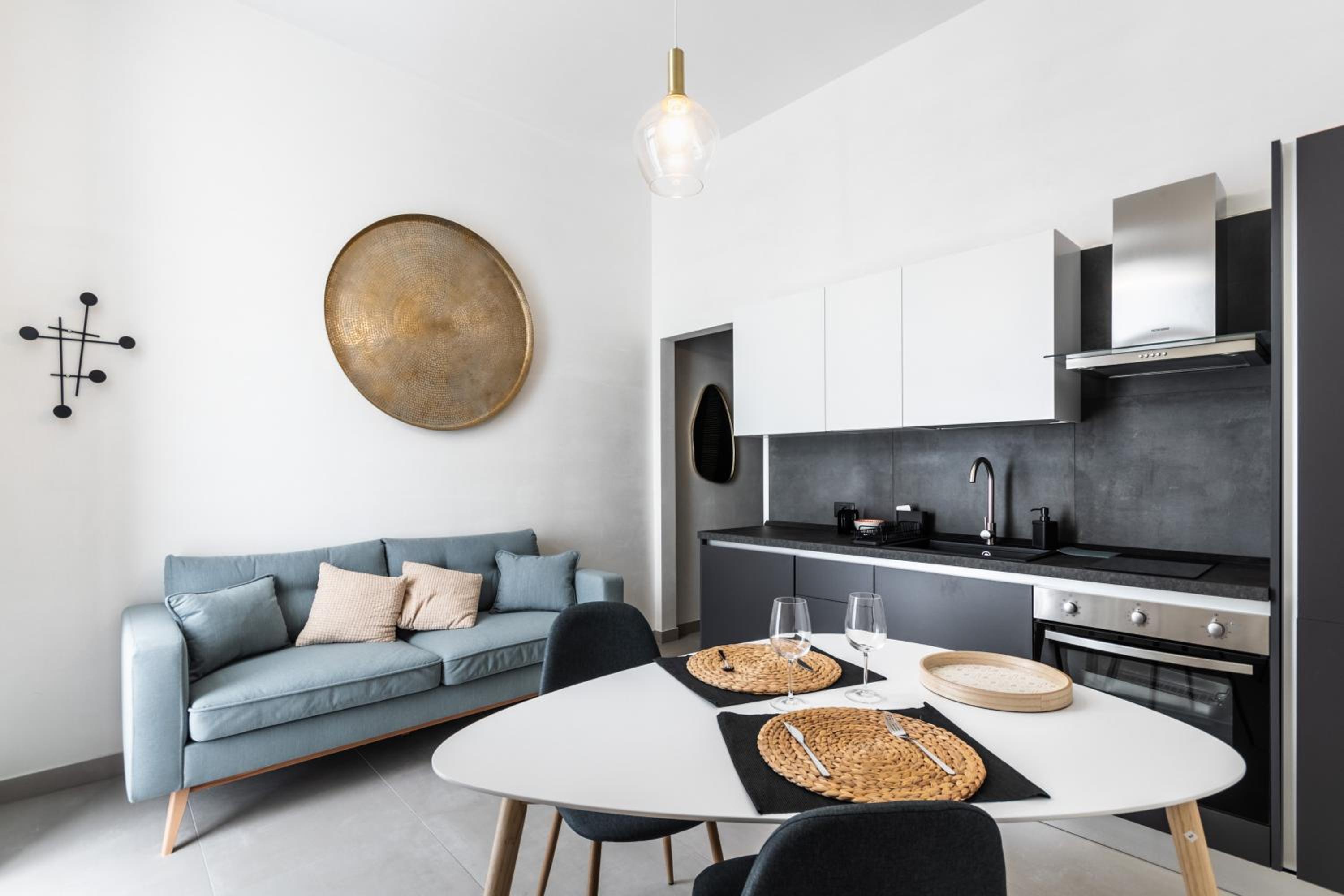 Lior Apartment