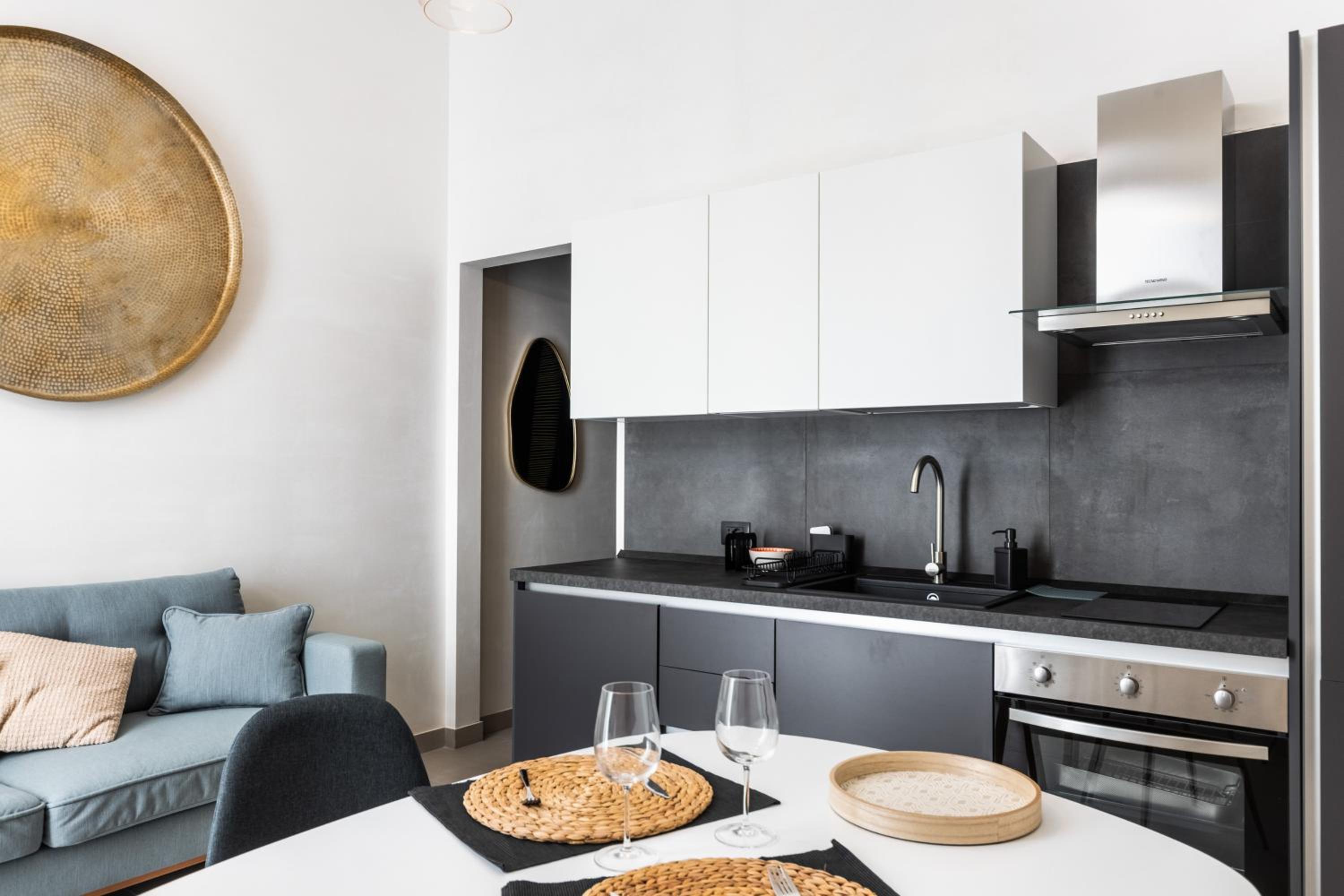 Lior Apartment