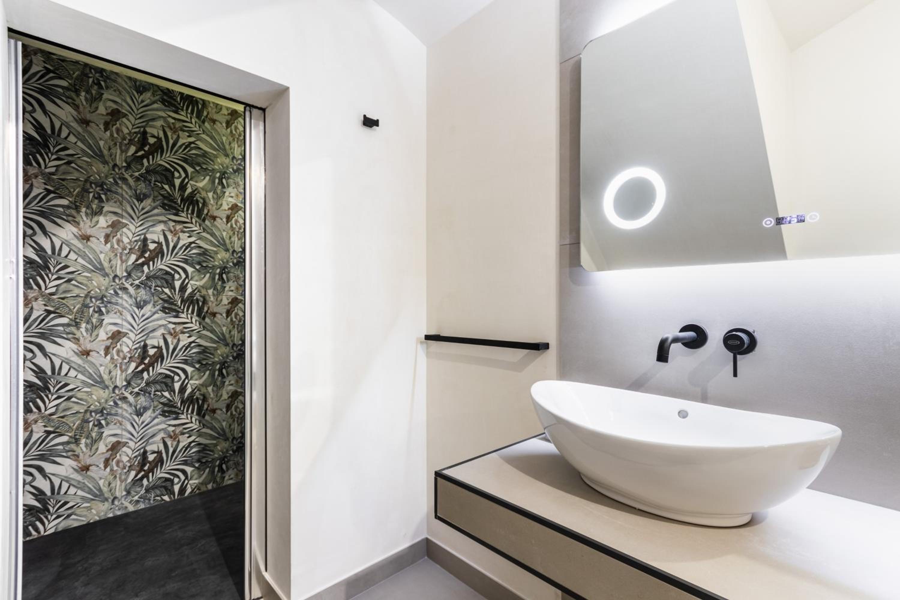 Lior Apartment