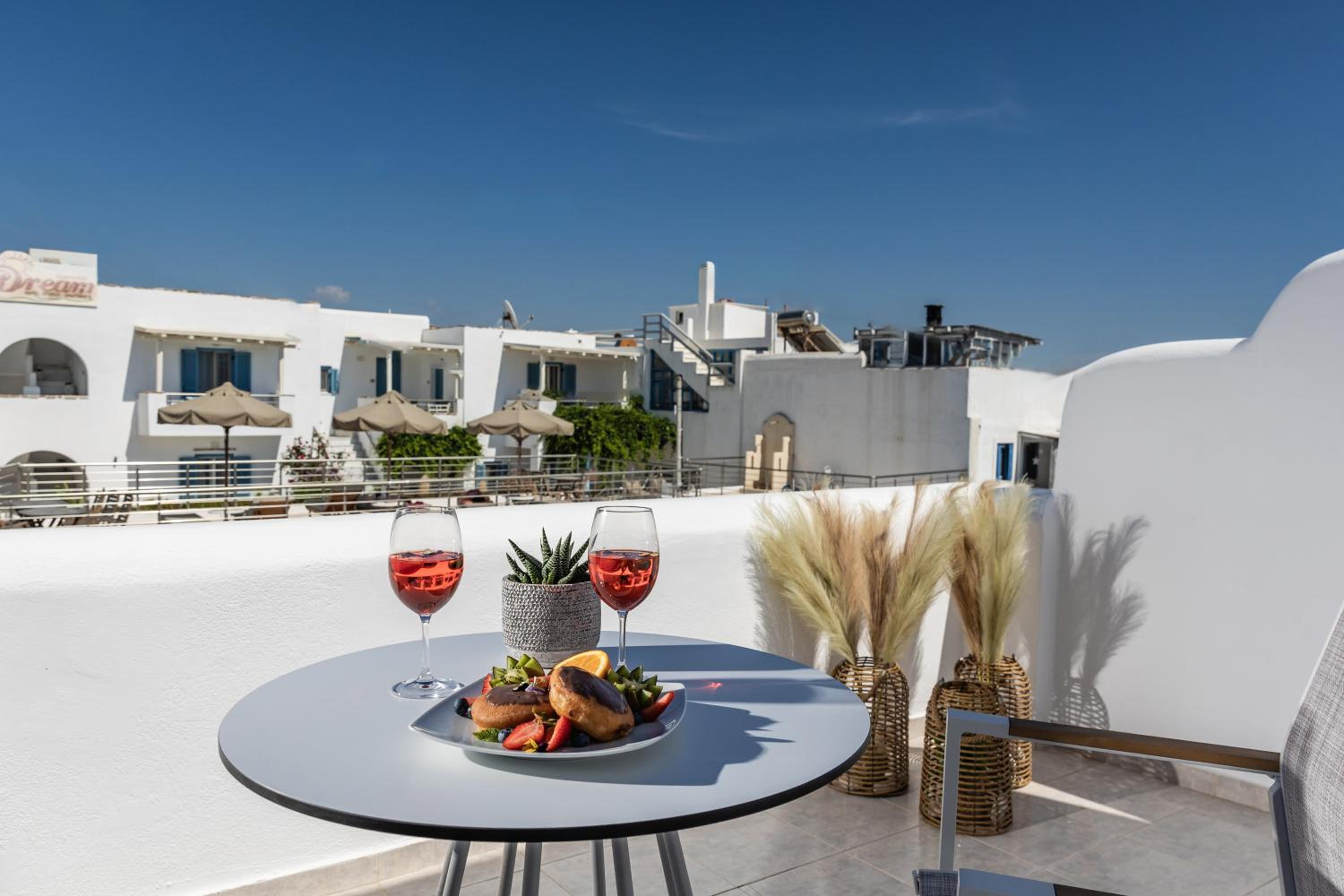 Naxos Leisure