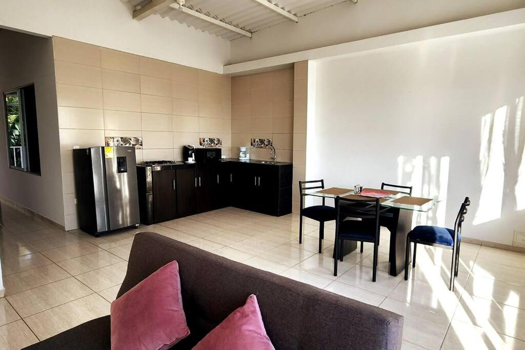 Hermoso Apartamento en Mesitas de El Colegio