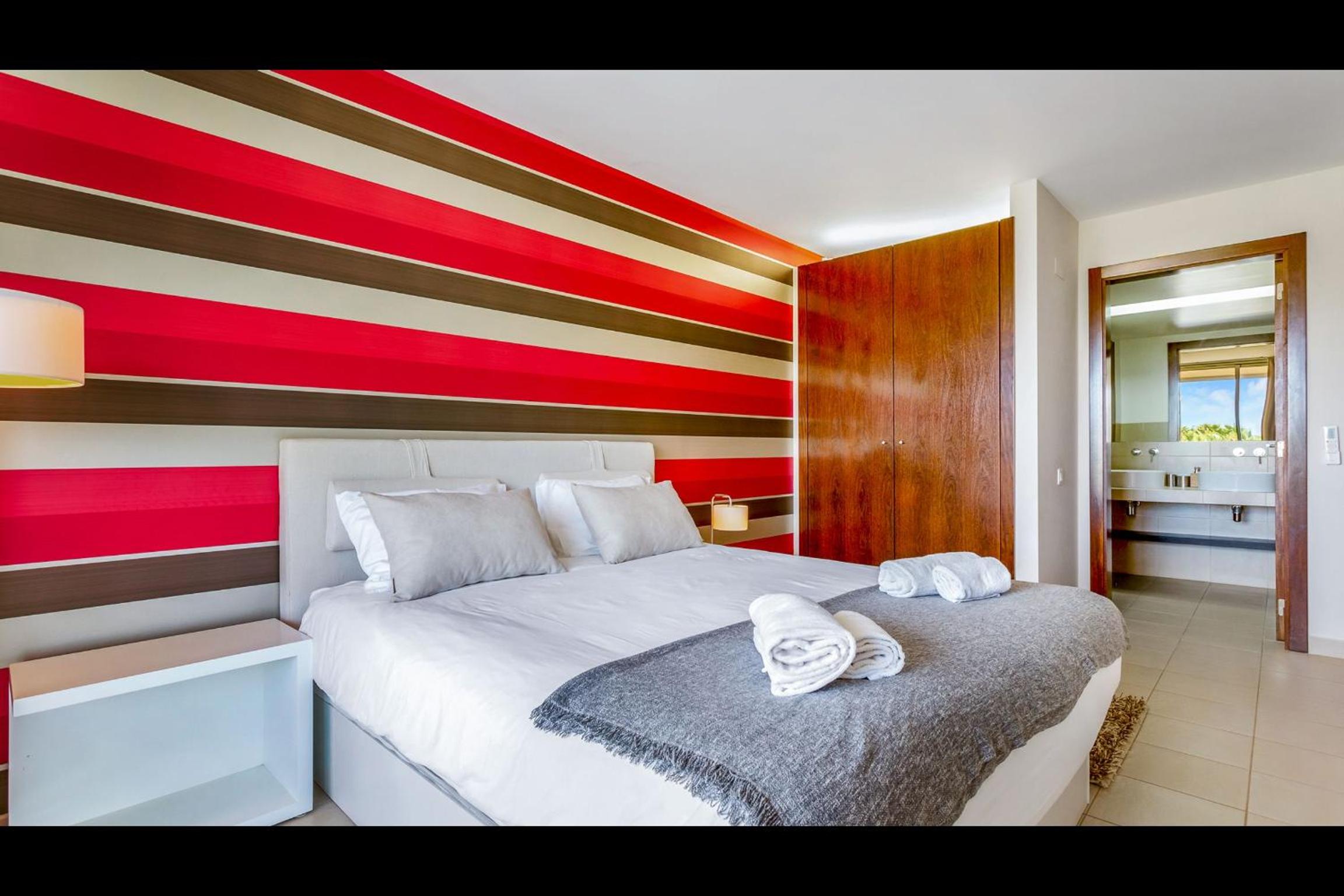 Joya Apartment by LovelyStay