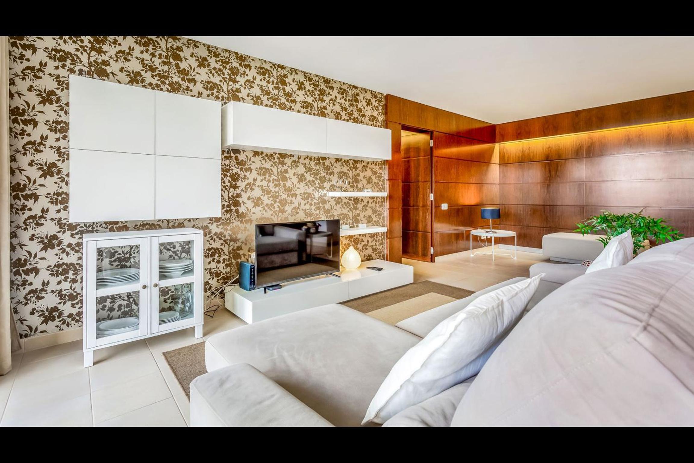 Joya Apartment by LovelyStay