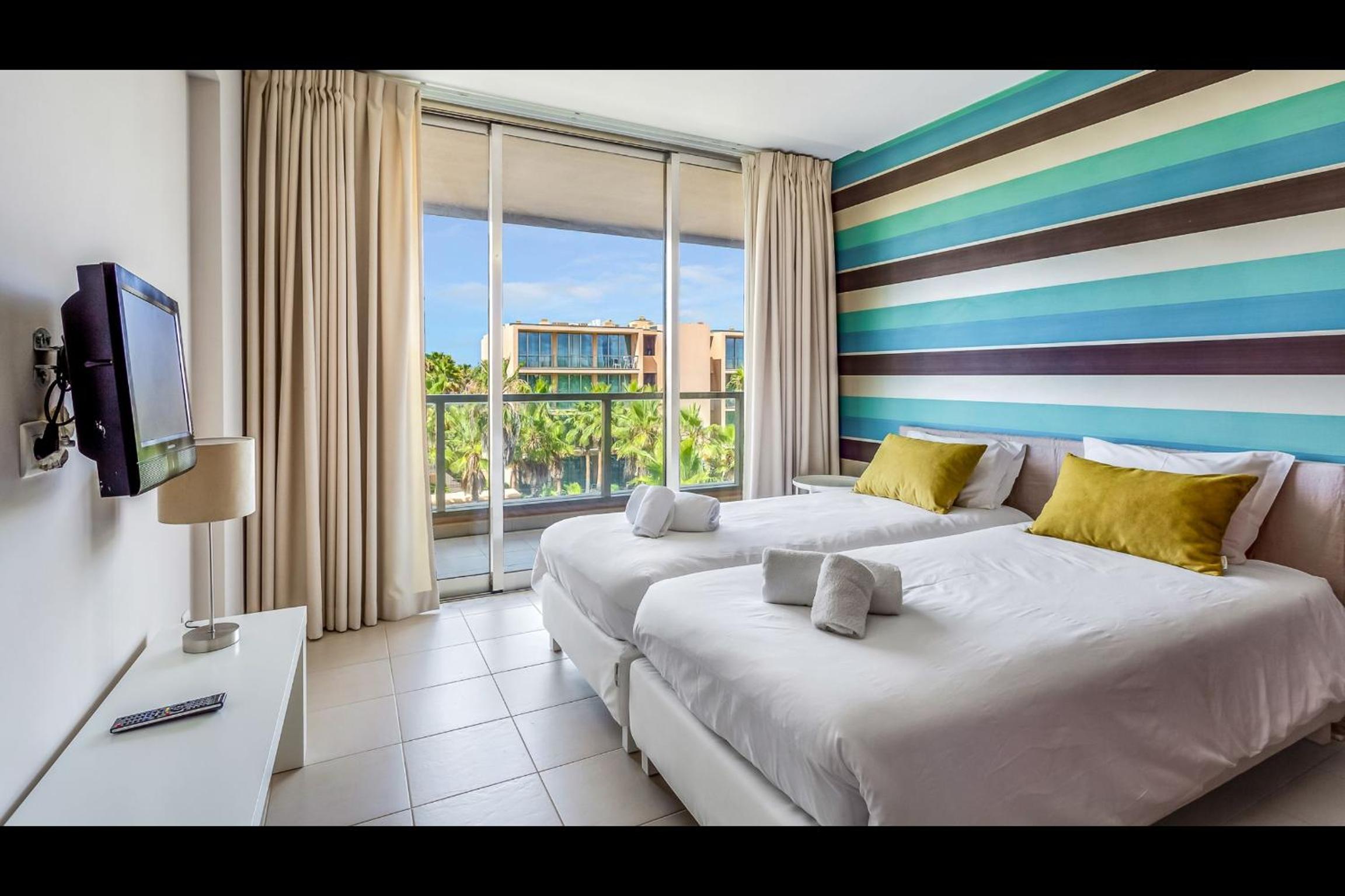 Joya Apartment by LovelyStay