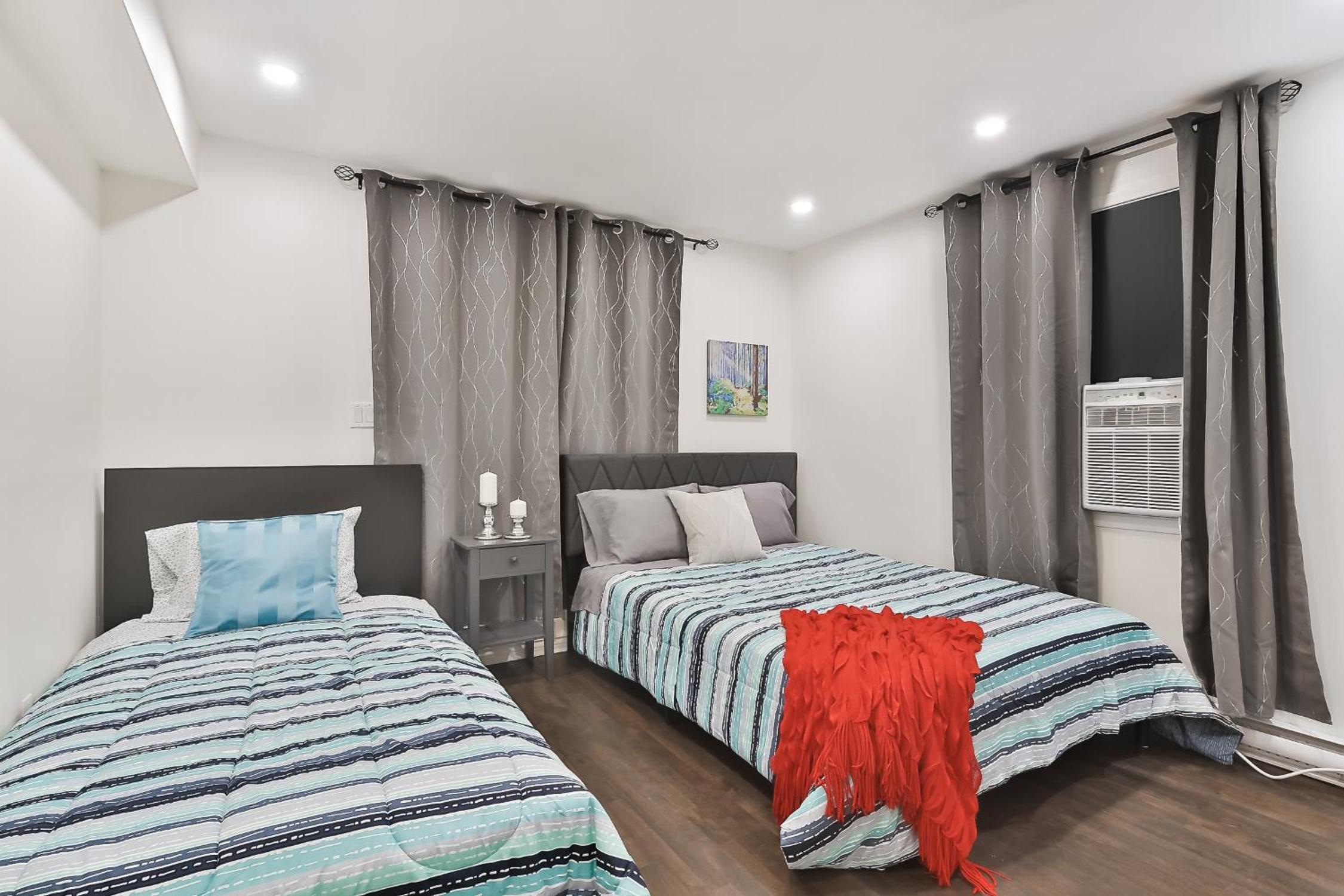 250 METERS to METRO BERRI UQAM - Spacious fully equipped APARTMENTS - 1 FREE PARKING per unit - in-unit Washer & Dryer - fully stocked KITCHEN - WORKSPACE 