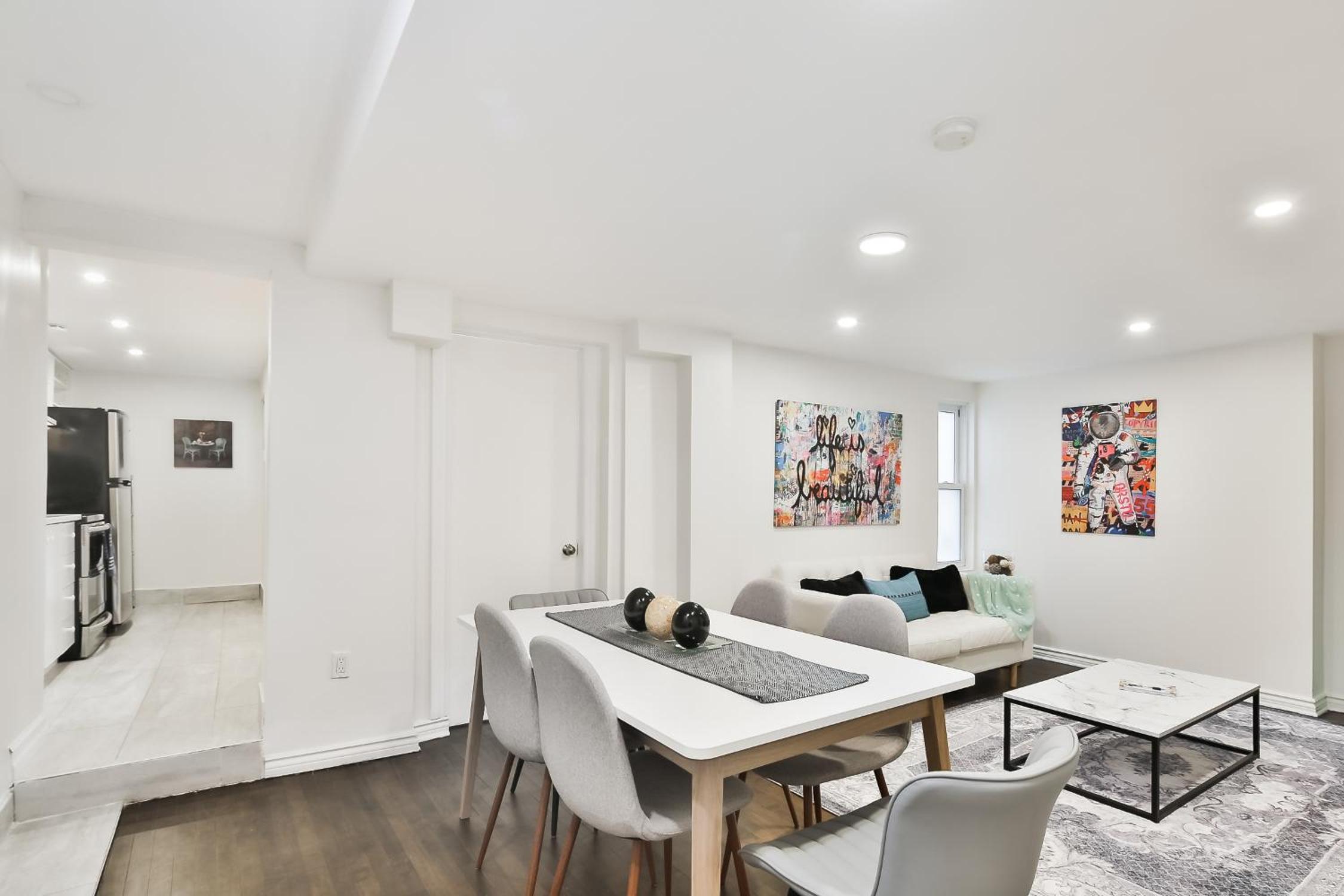 250 METERS to METRO BERRI UQAM - Spacious fully equipped APARTMENTS - 1 FREE PARKING per unit - in-unit Washer & Dryer - fully stocked KITCHEN - WORKSPACE 