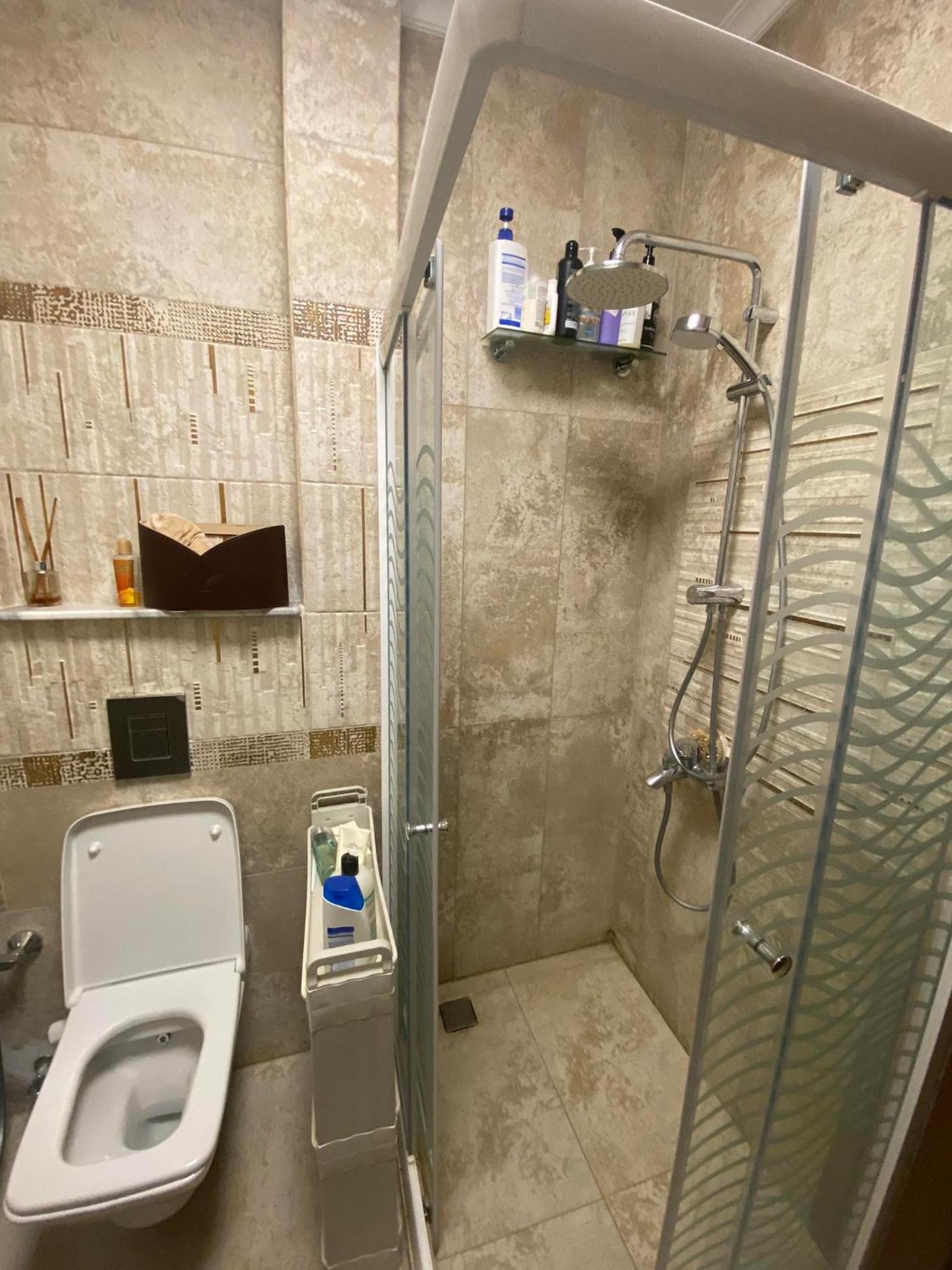 Luxurious, fully furnished and well-equipped apartment with modern amenities, stunning views, and convenient location for remote work or studying from home