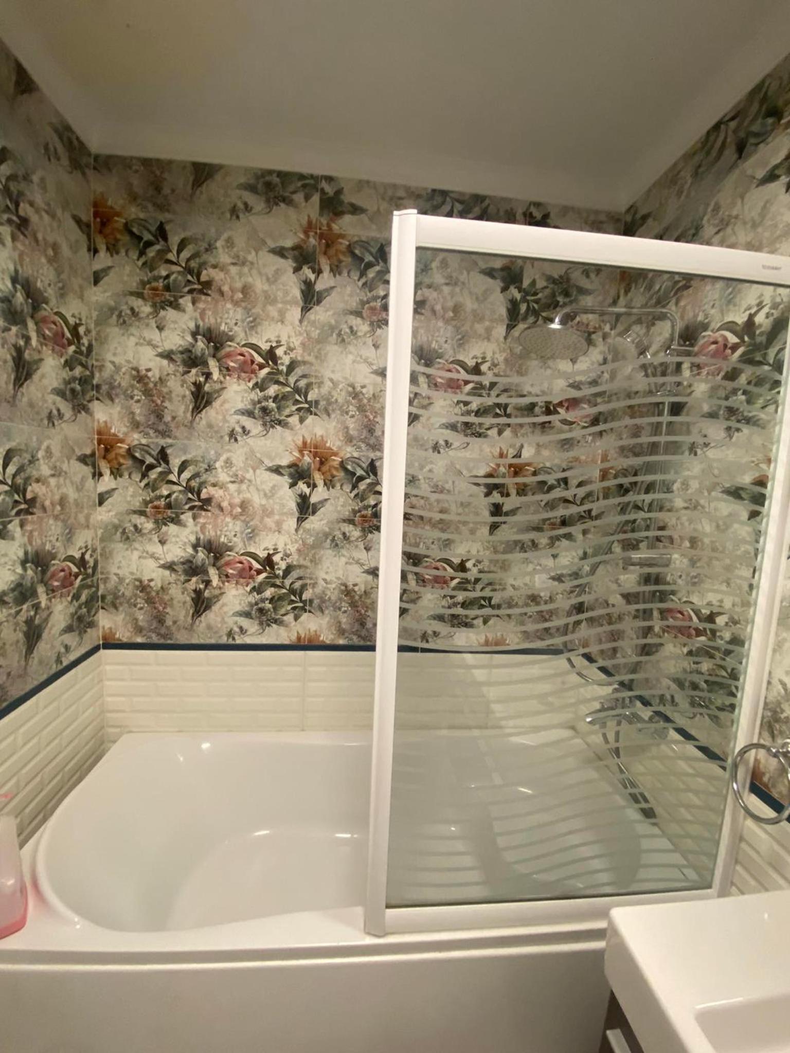 Luxurious, fully furnished and well-equipped apartment with modern amenities, stunning views, and convenient location for remote work or studying from home