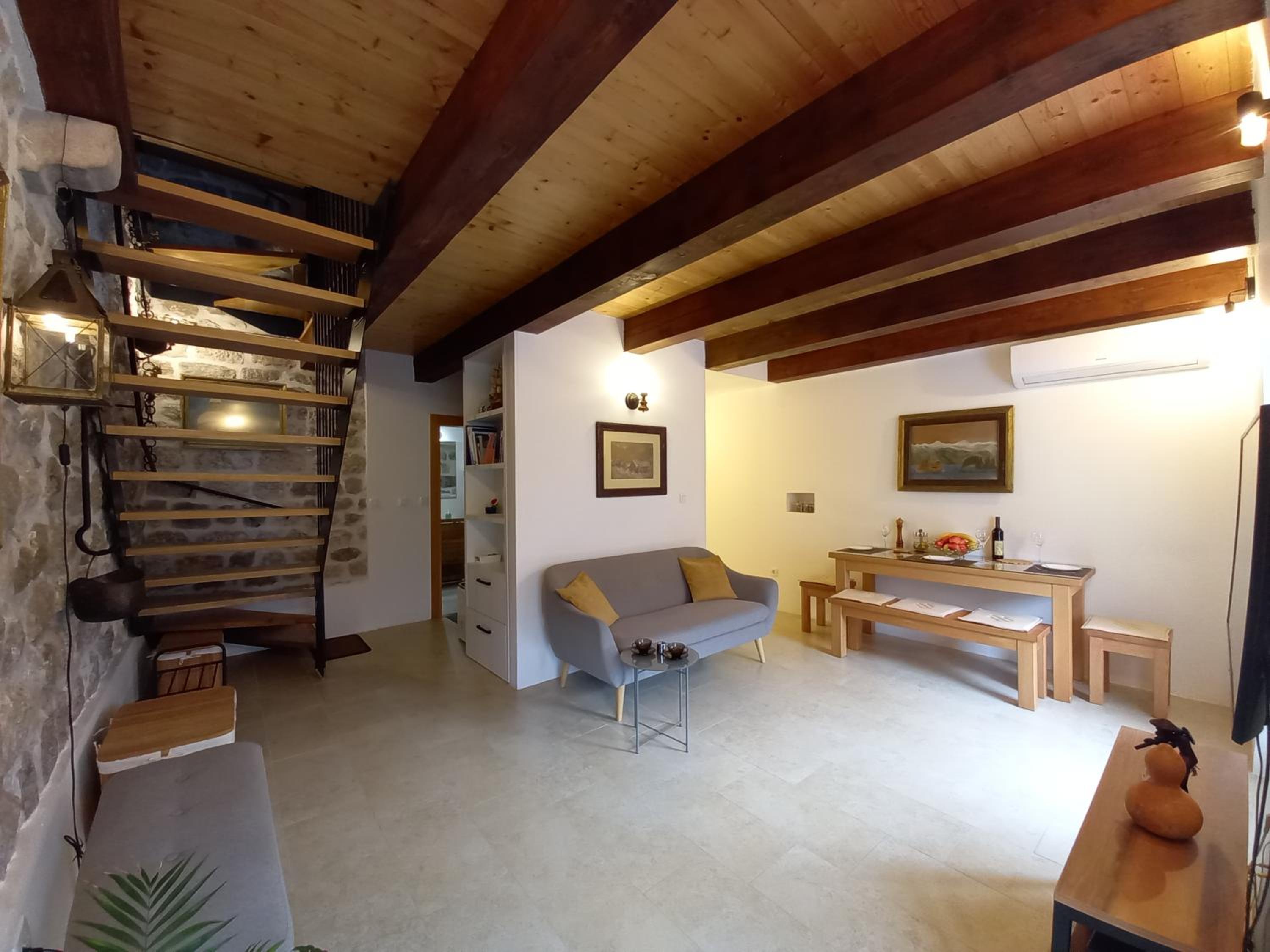 Romantic stone house by the sea **** view 5