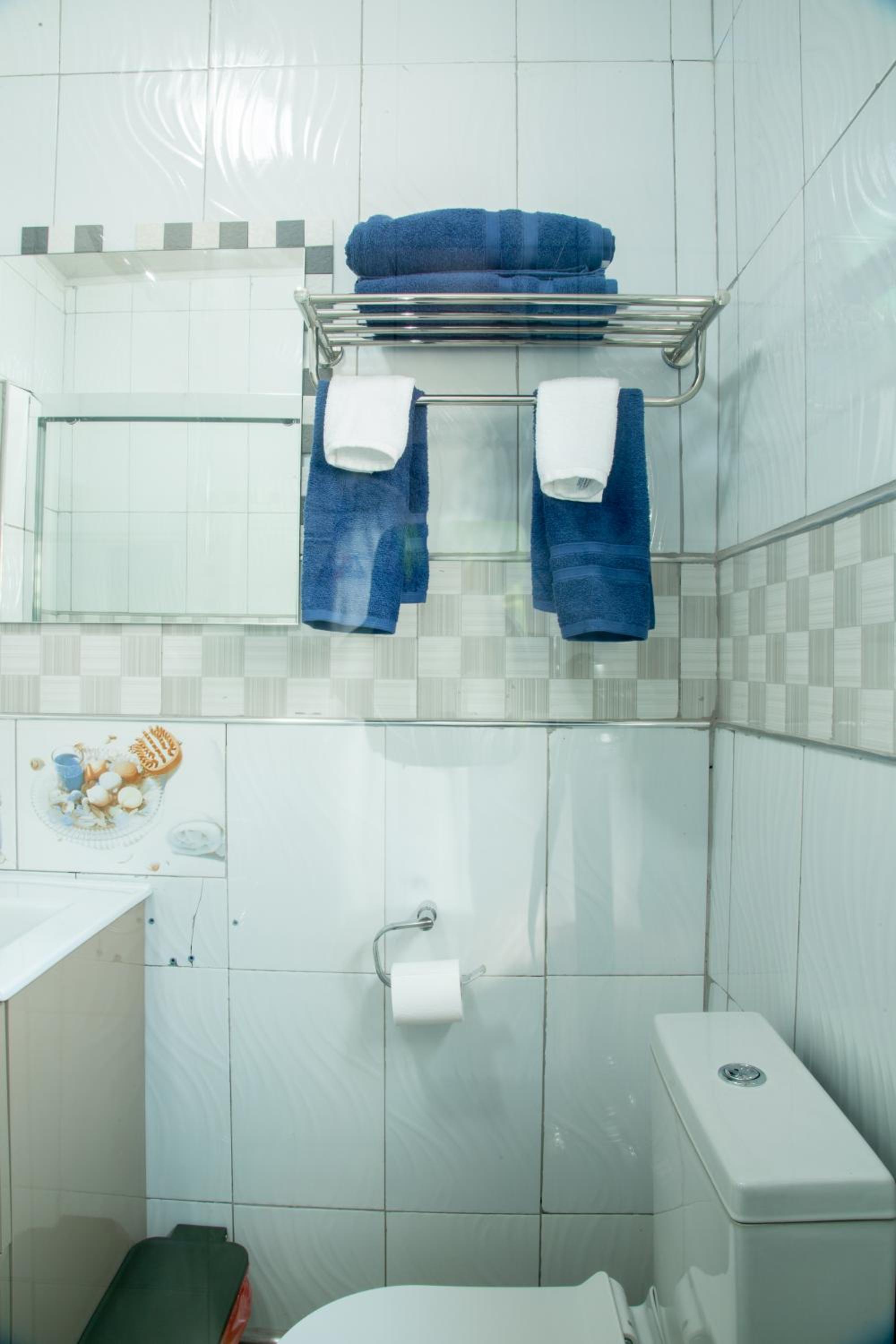 Hillview Elegant Residential Suites view 3