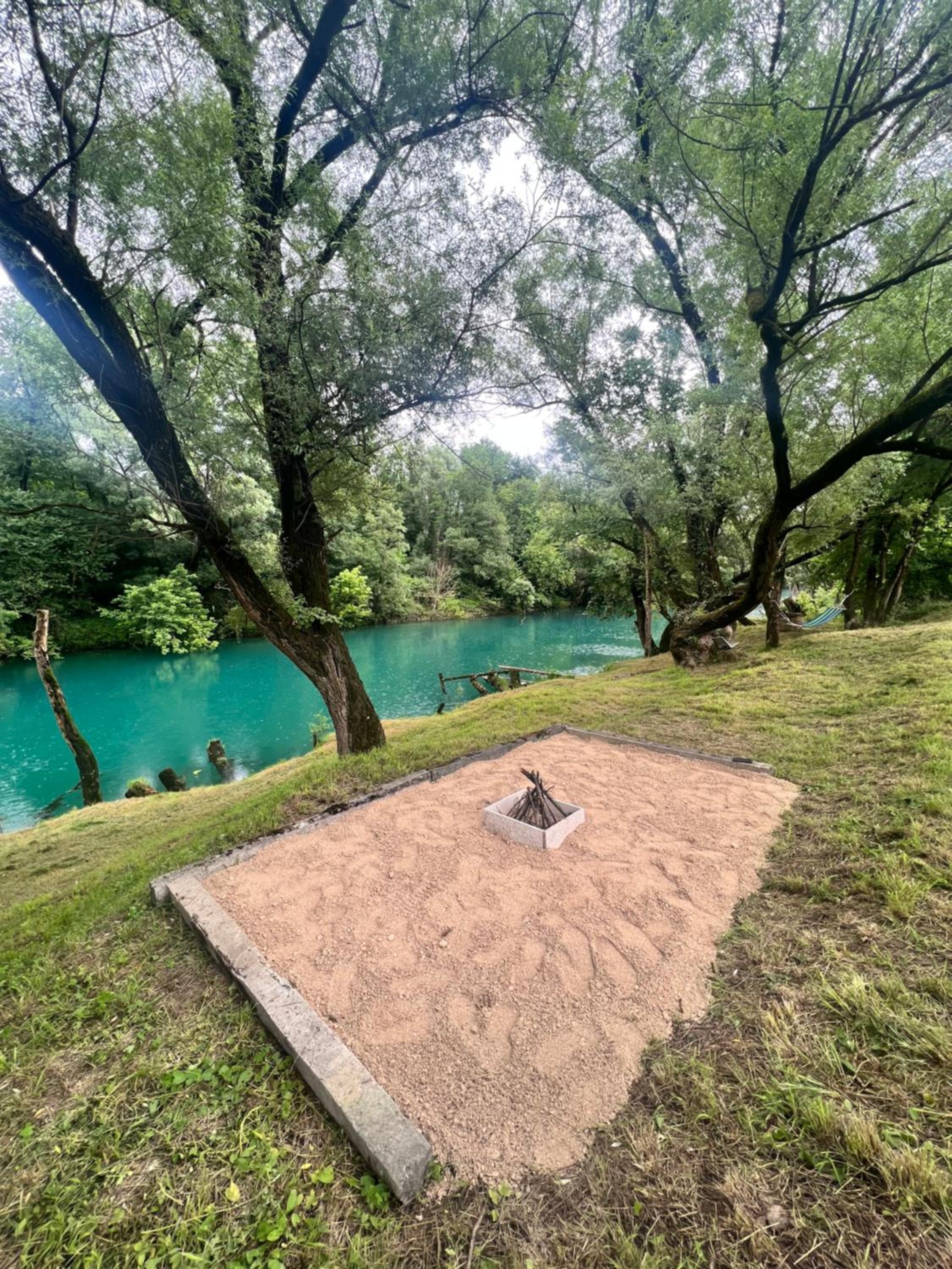 Pool & River House - Lazara photo 3