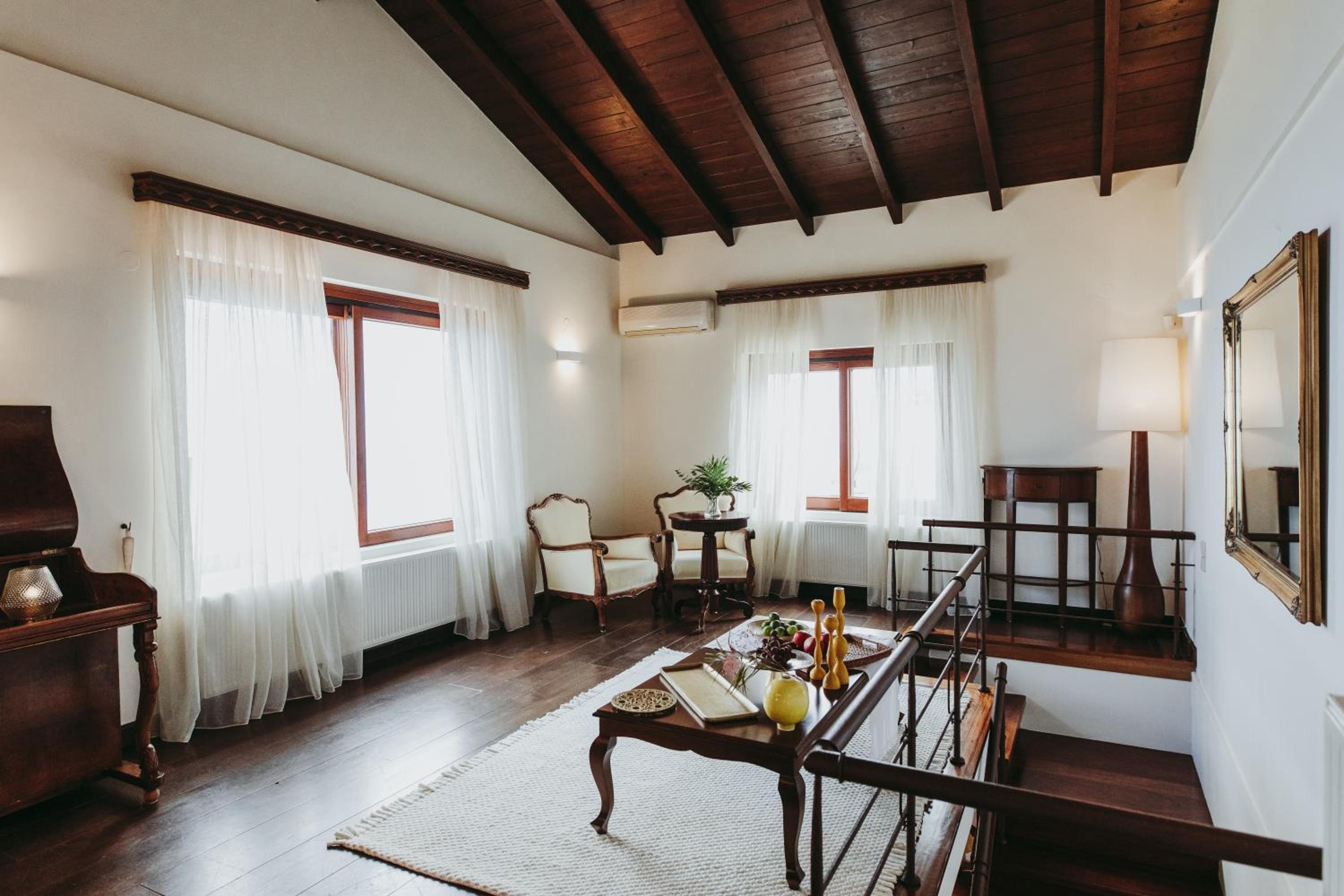 Carmel Villas
