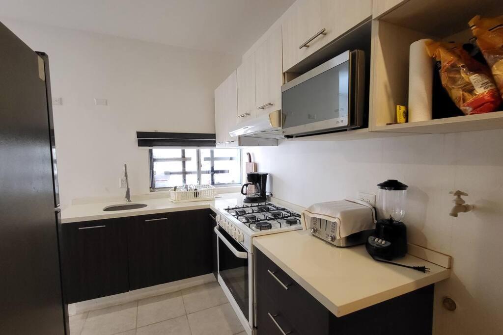 Ground Floor Apt, Close to Beach and Cenotes view 2