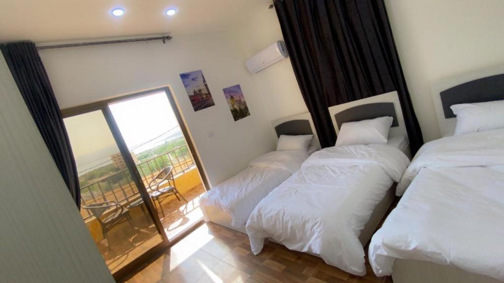 lacasa chalet private With a panoramic view of the DeadSea