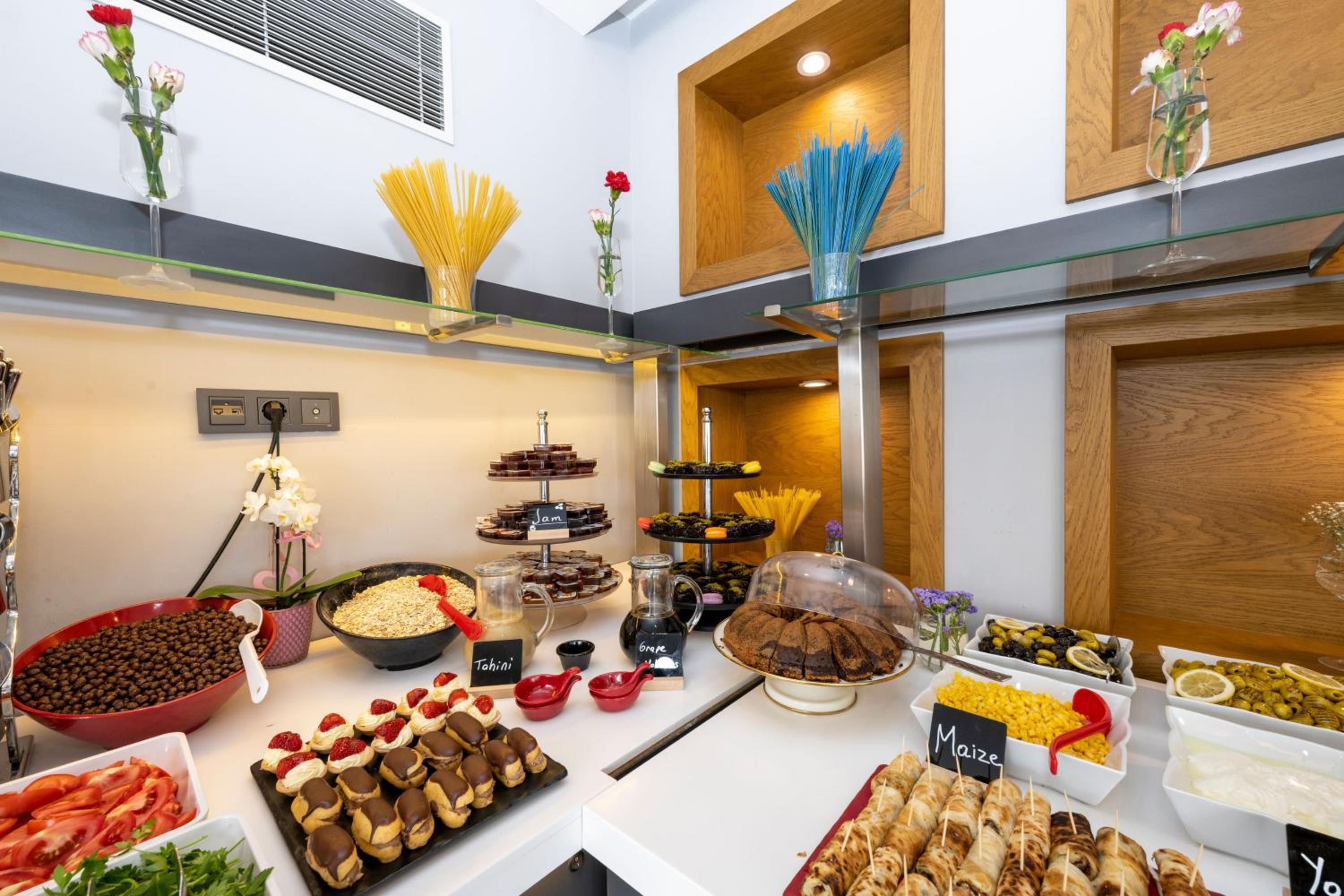 Graziella Gold Hotel - Image 25