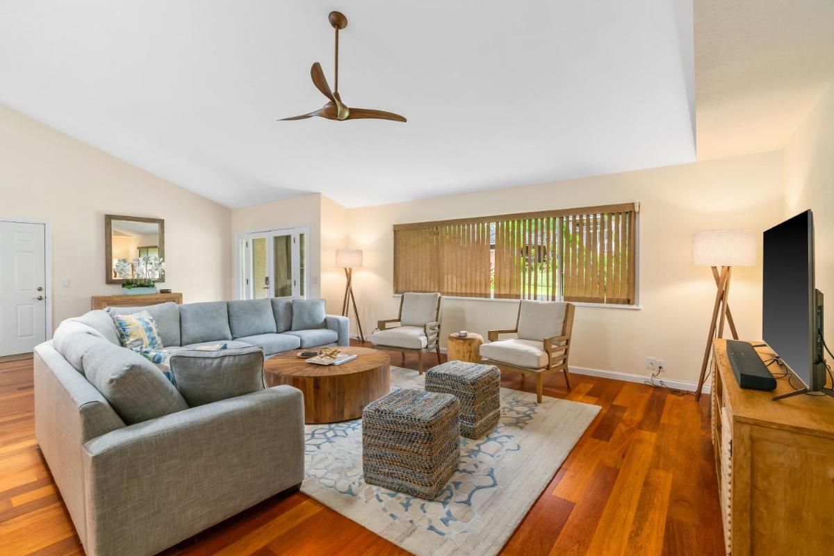 4Br 2Ba Newly Furnished Princeville Home, AC, Pool, Tennis view 4