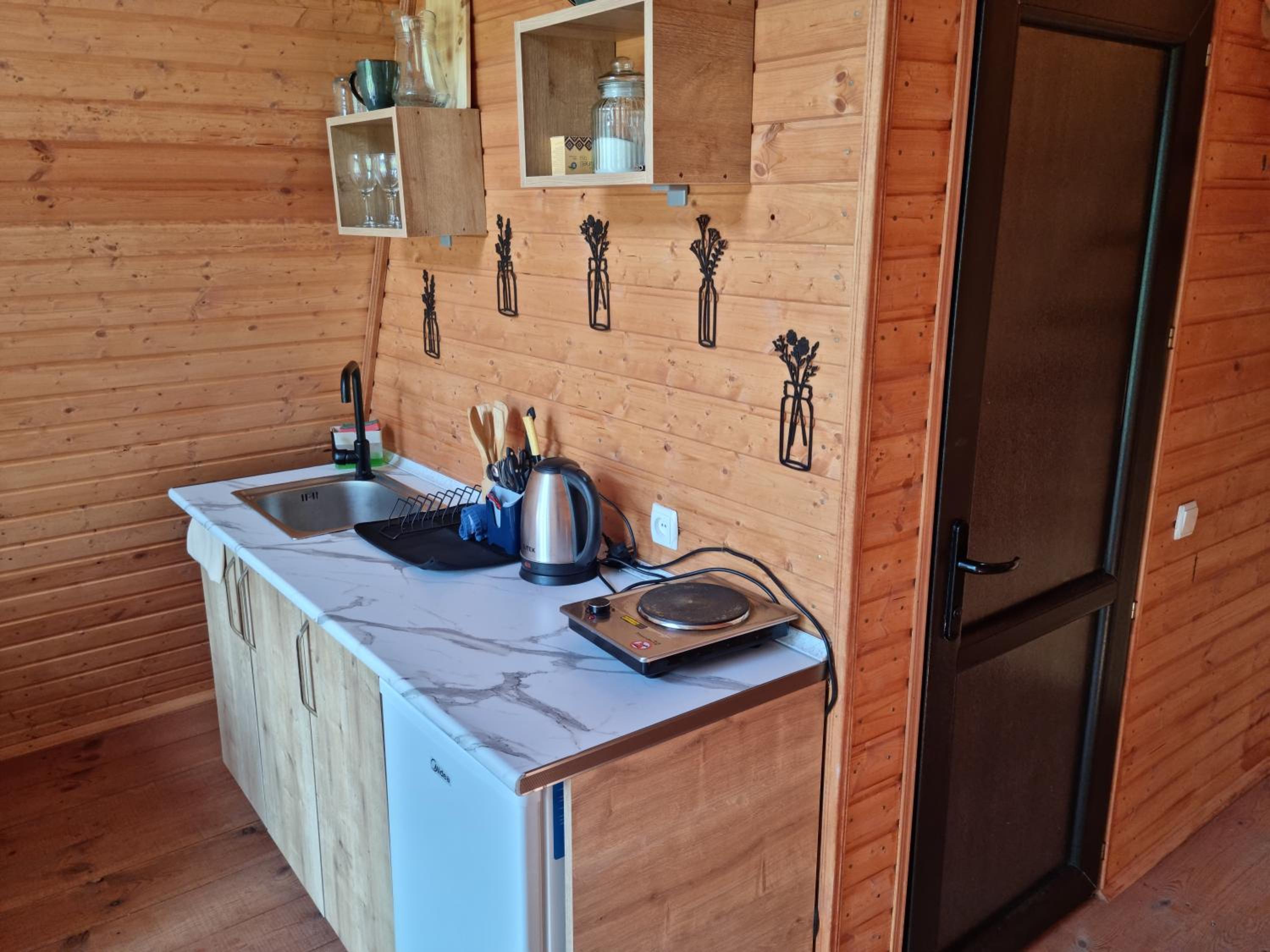 Cottage Tvishi