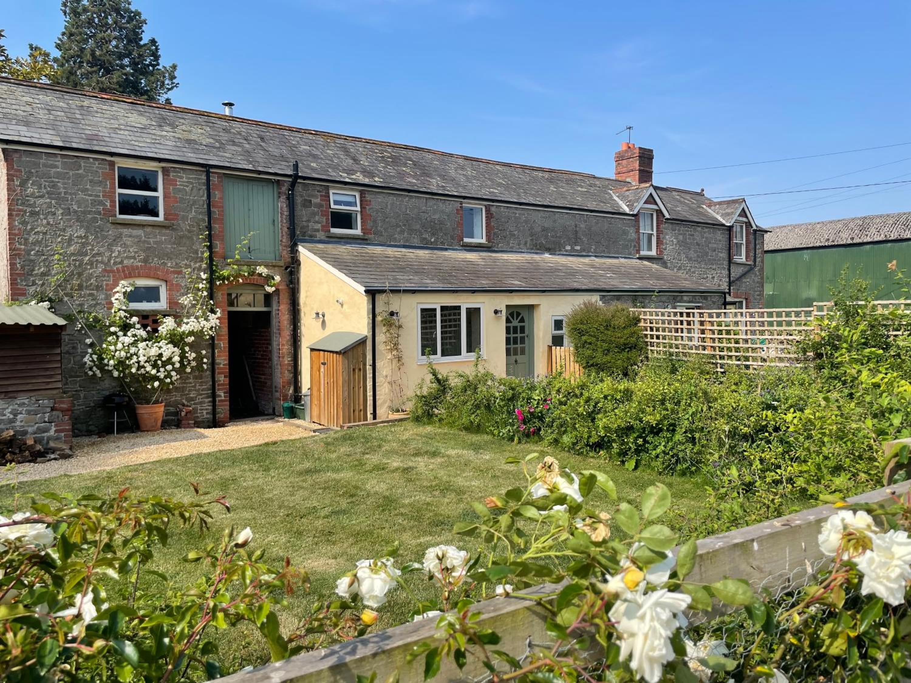 Relaxing holiday cottage in the beautiful Usk Valley view 2
