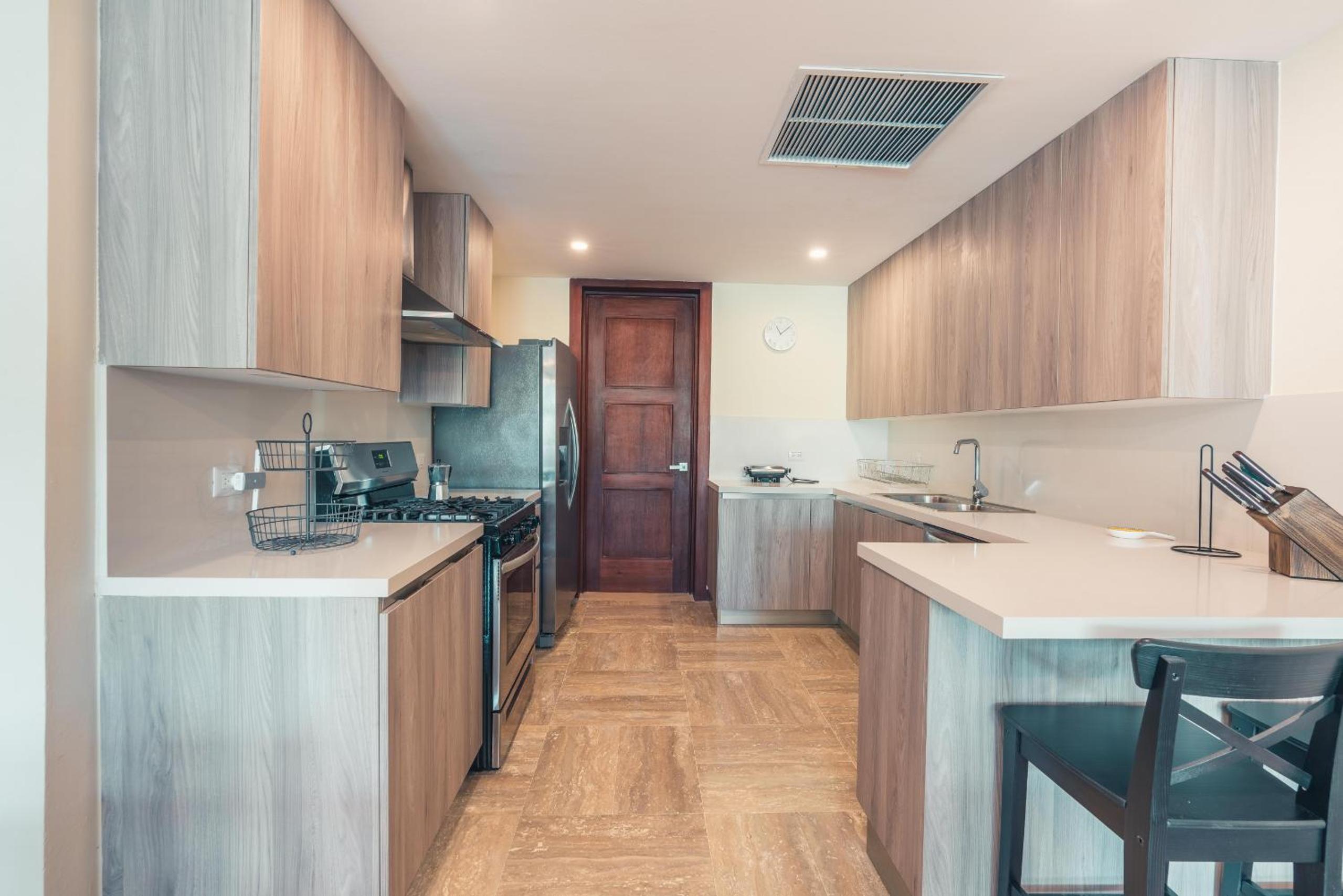 Adorable 2BR apartment at El Portillo UD view 5