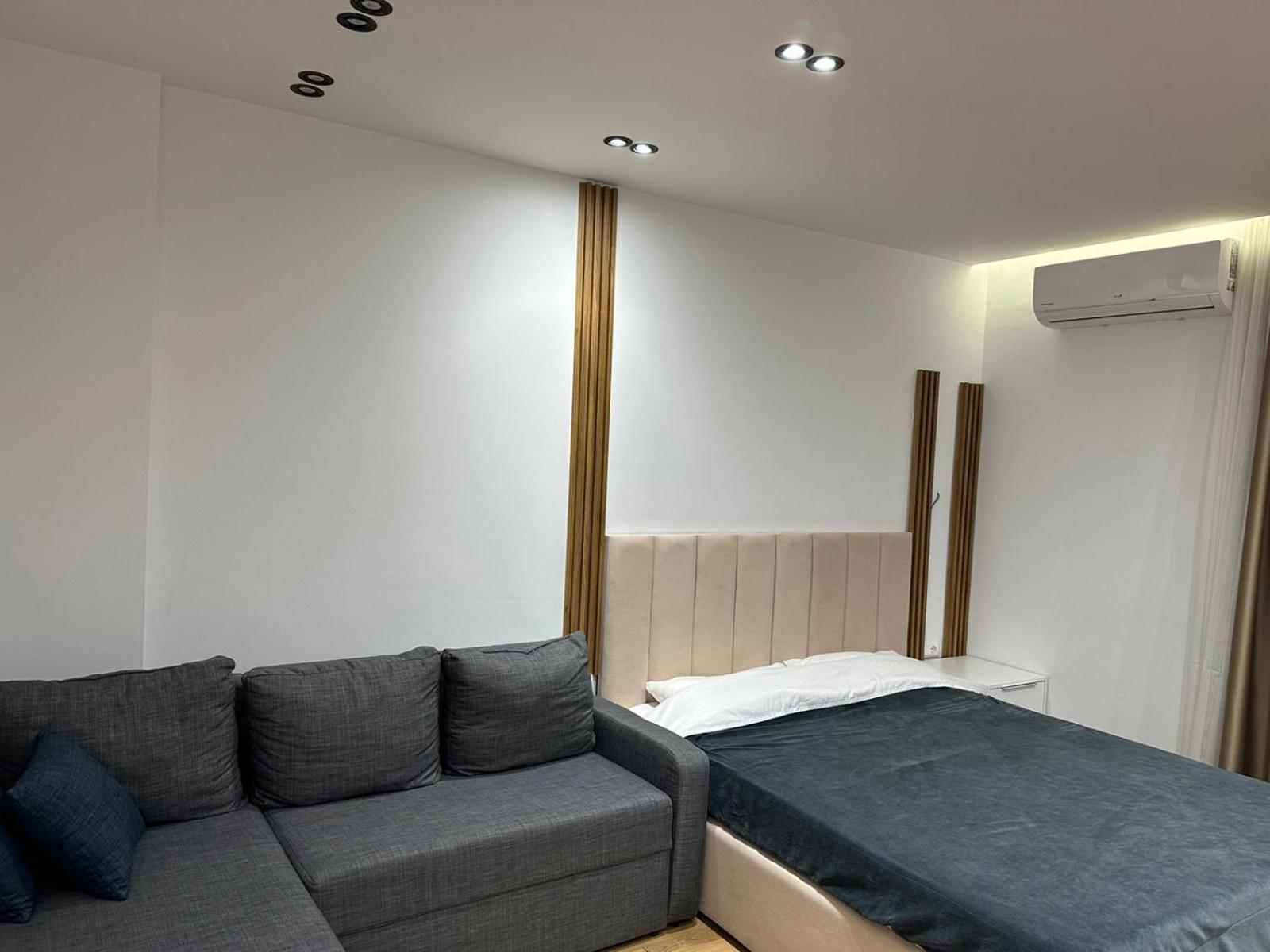 Enzo Rooms Center