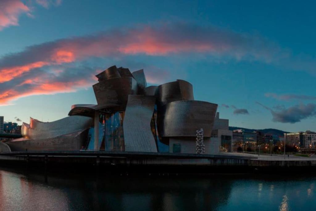 Exclusivo espacio - Parking Gratis