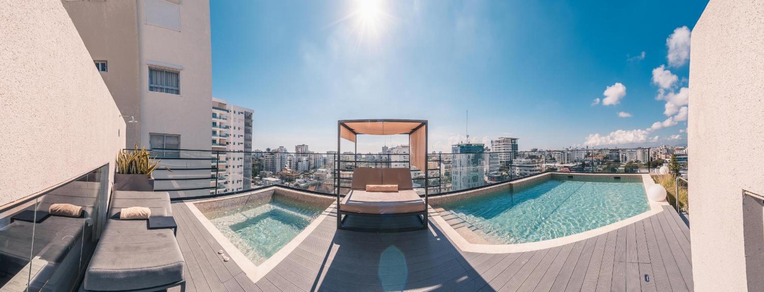 Breakfast Included at Regatta Living 907