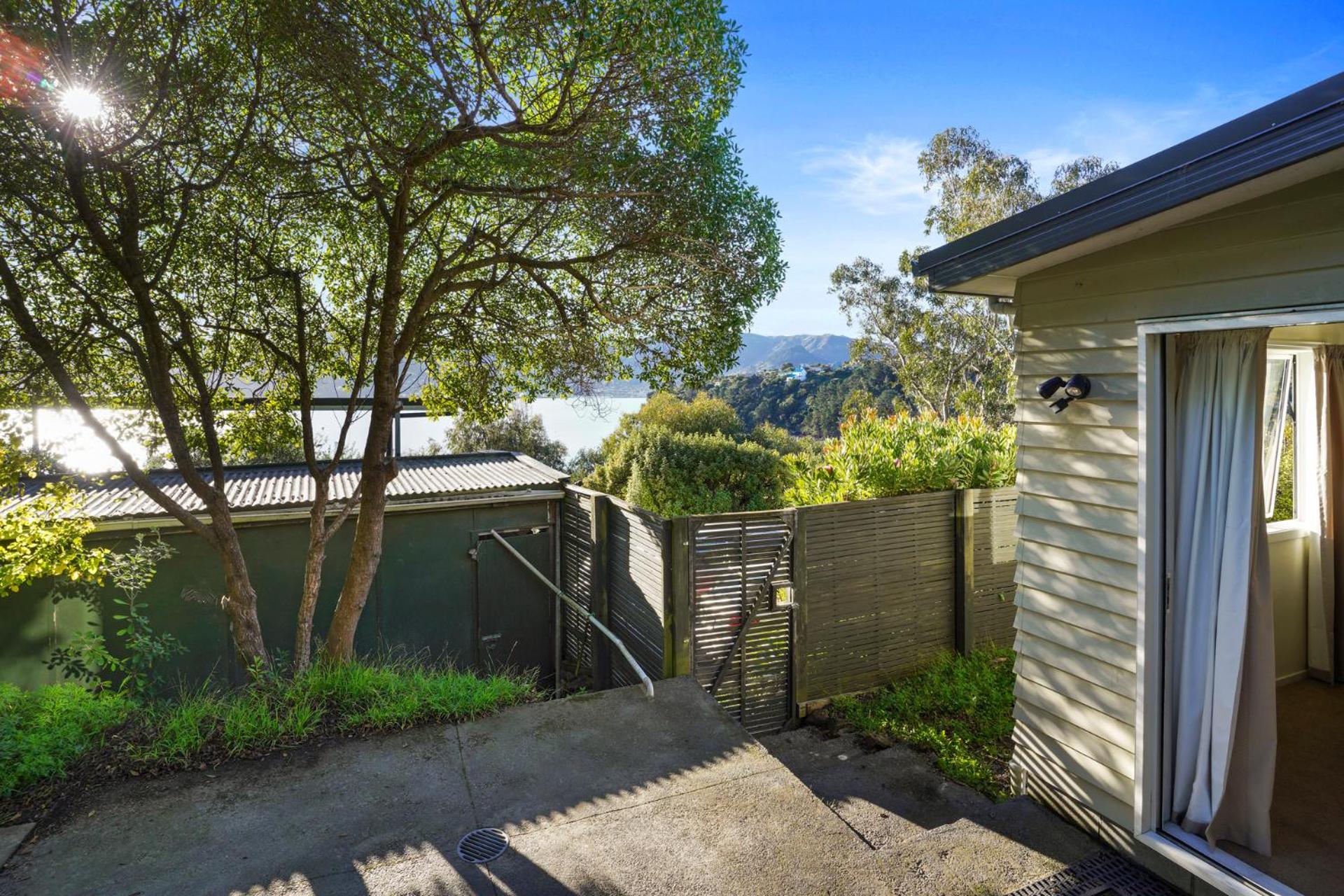 Kaioruru View - Diamond Harbour Holiday Home