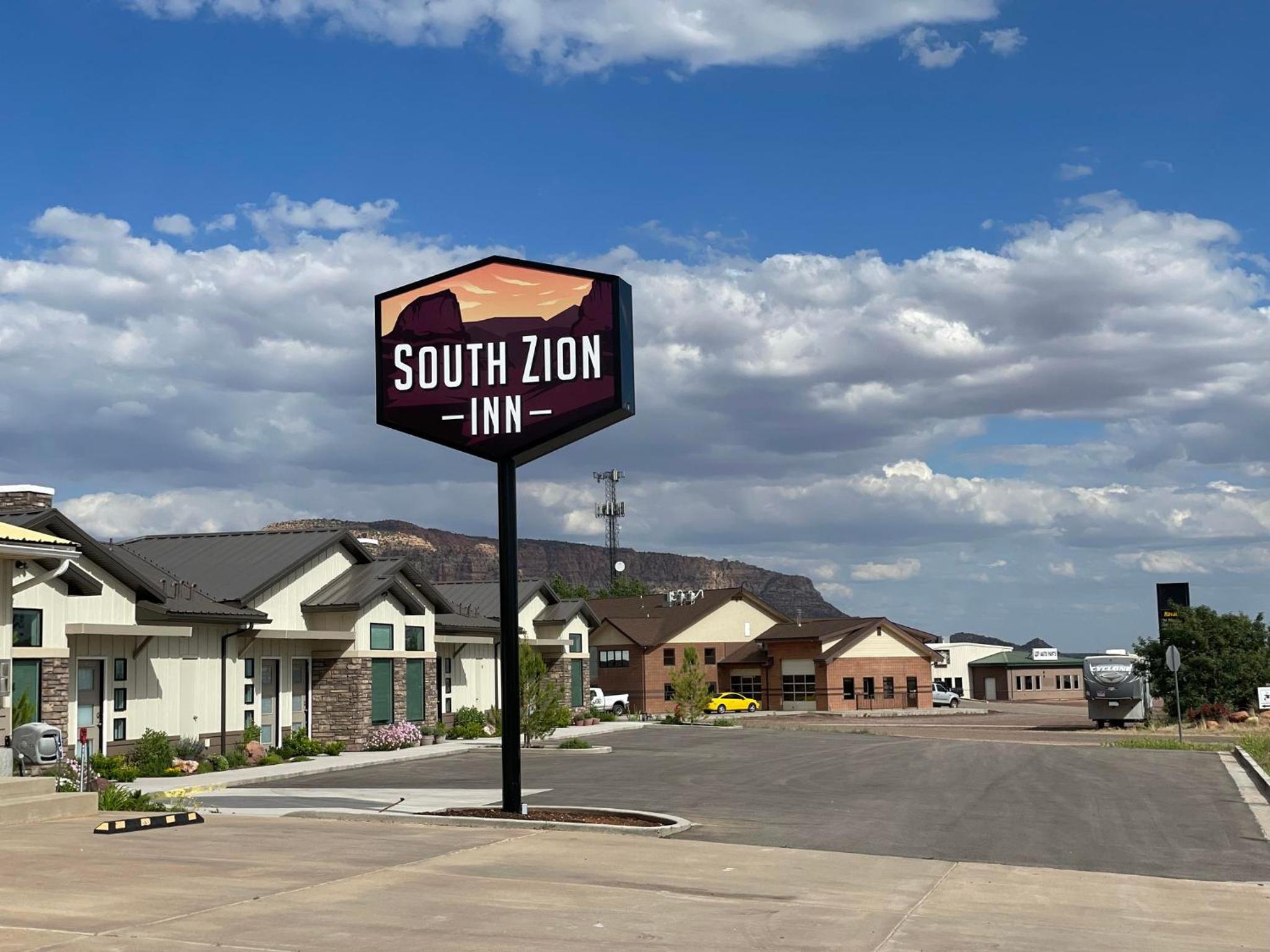 South Zion Inn and Suites view 2