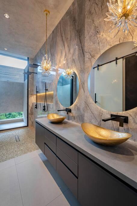 Casa Gaia - New Oceanview Luxury Mansion
