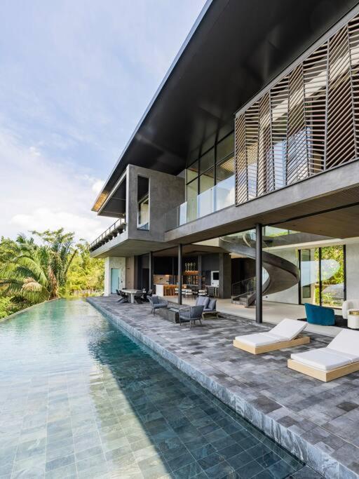 Casa Gaia - New Oceanview Luxury Mansion