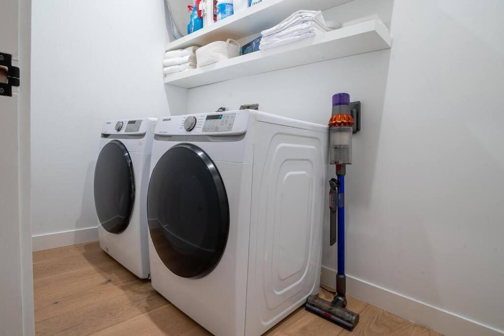 New High-End Luxury Pet-Friendly Villa