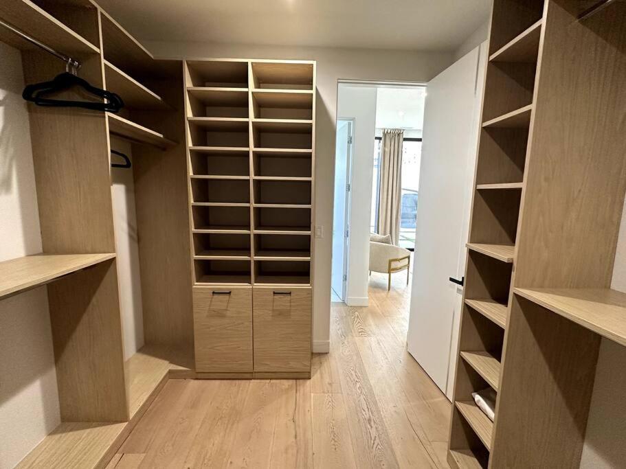 New High-End Luxury Pet-Friendly Villa