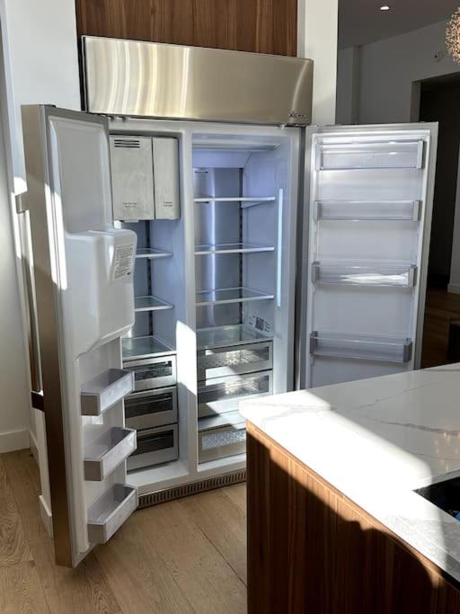 New High-End Luxury Pet-Friendly Villa